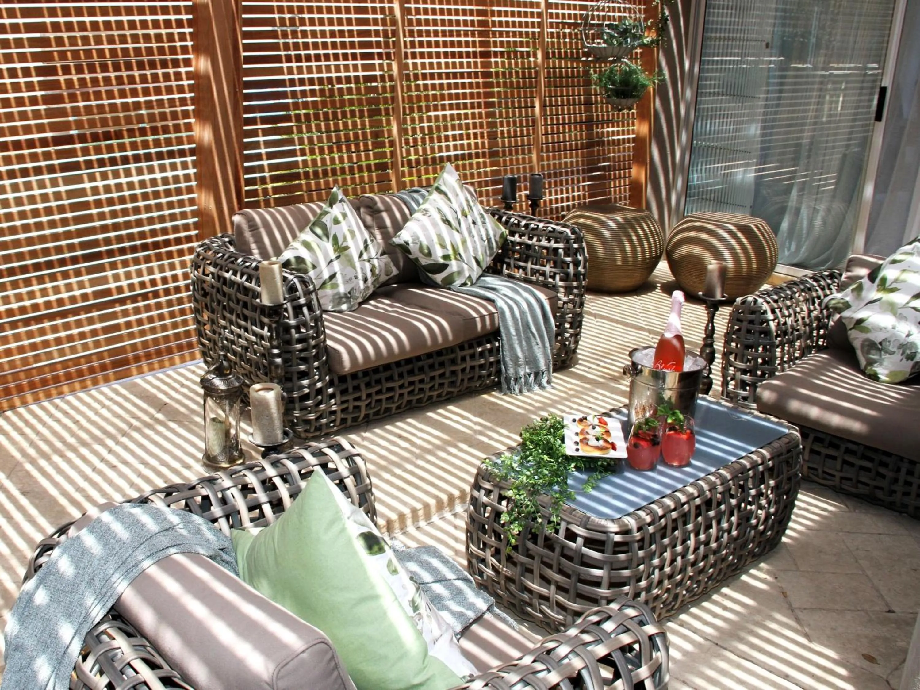 Seating area in Nine on Uys street B & B