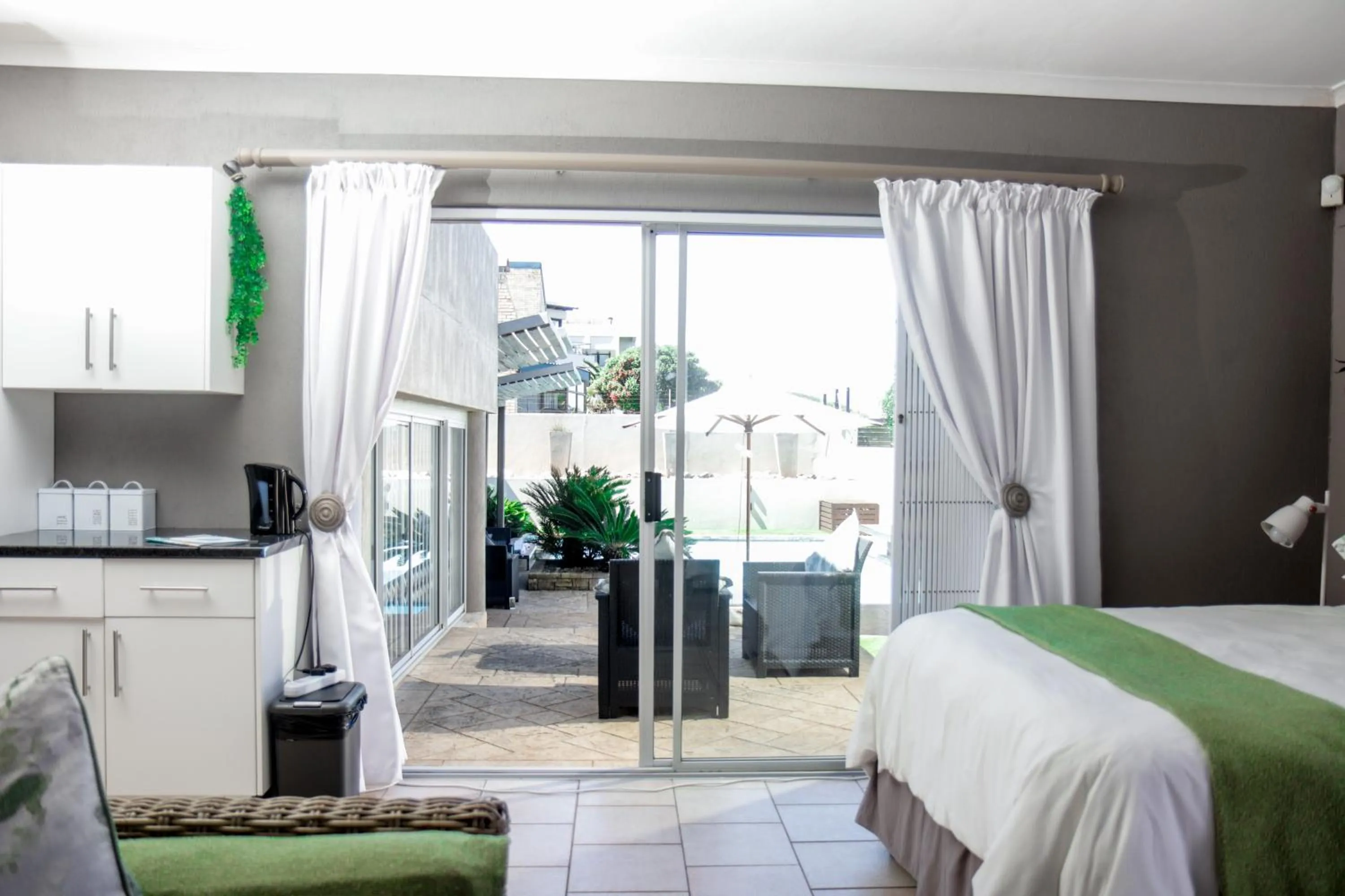 Bedroom, Bed in Nine on Uys street B & B