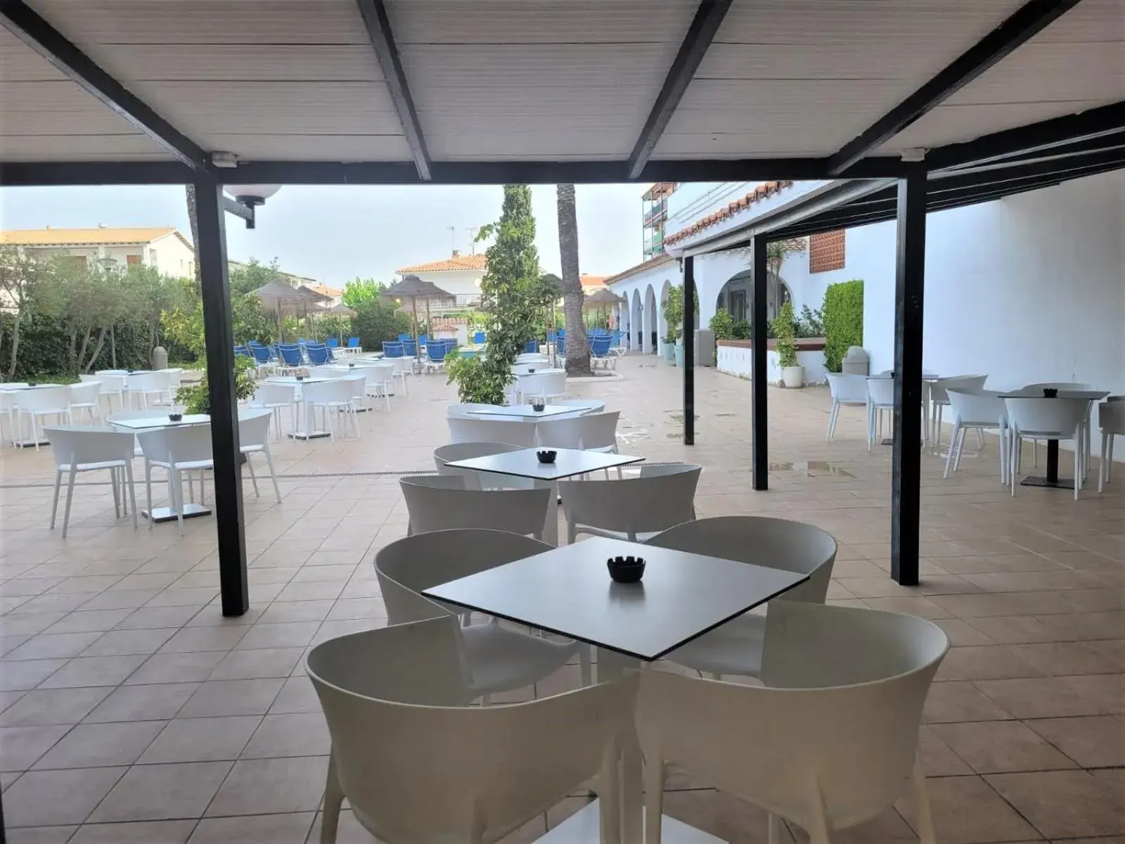 Lounge or bar in Ibersol Playa Dorada Lounge or bar in Ibersol Playa Dorada