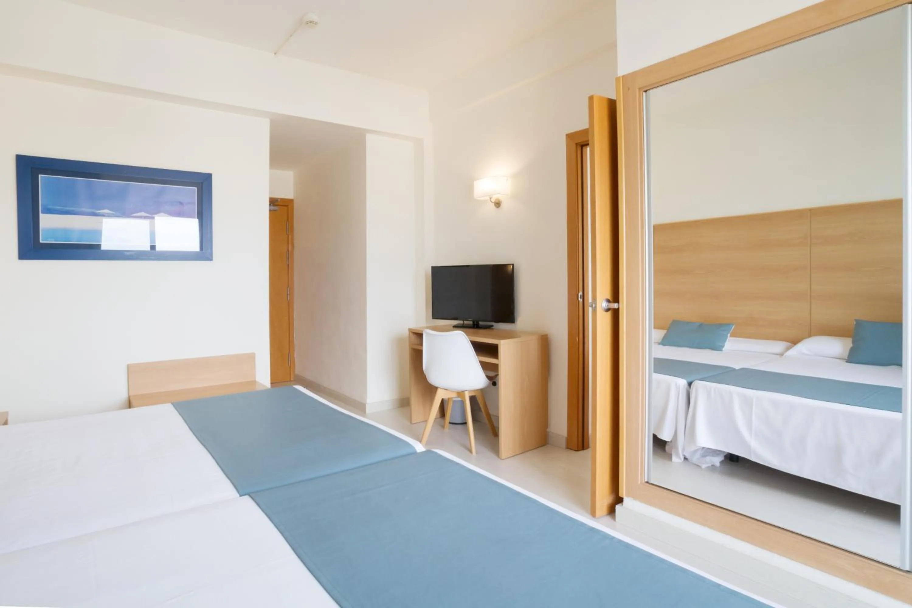 Bedroom, Bed in Ibersol Playa Dorada