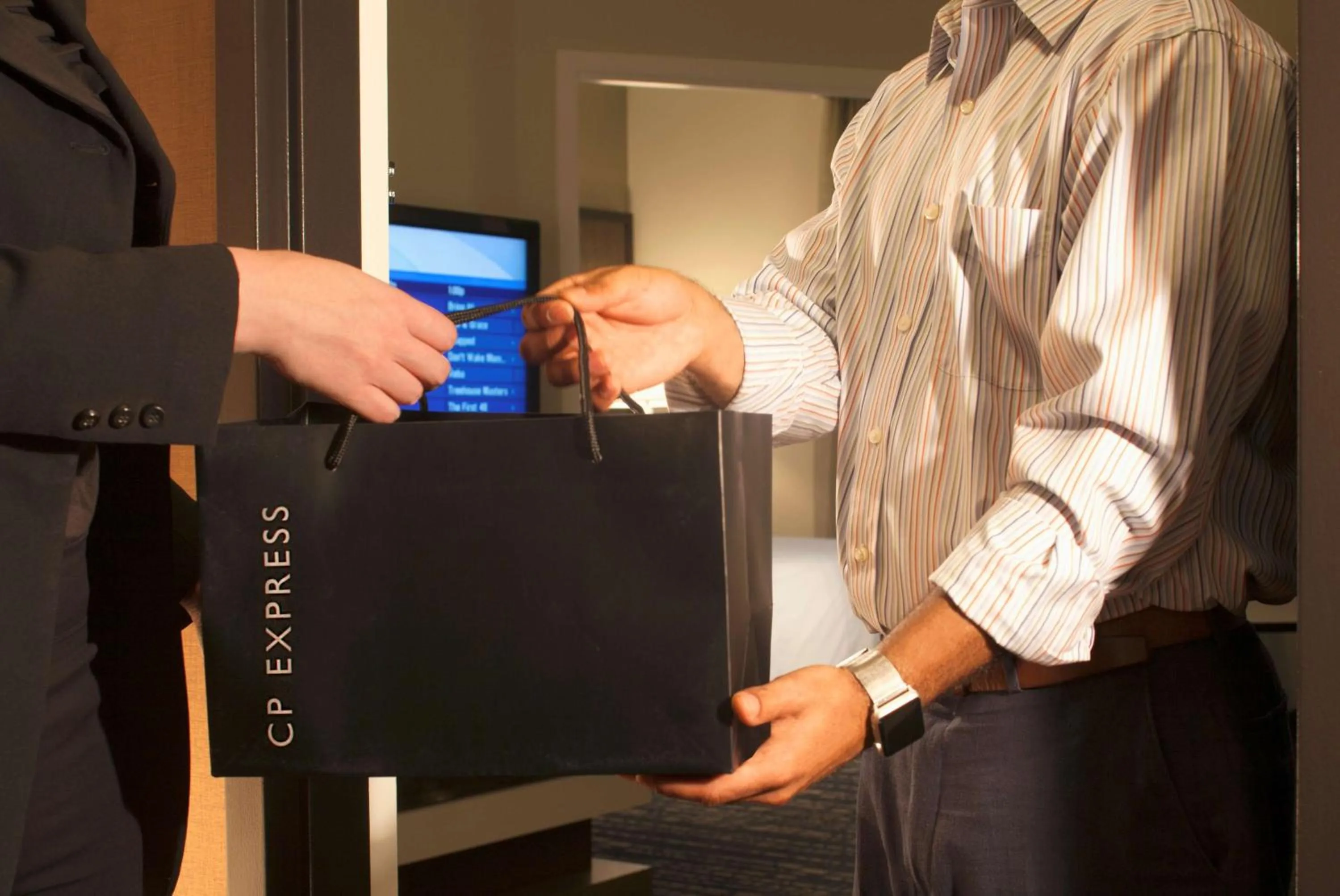 Bedroom in Embassy Suites Syracuse