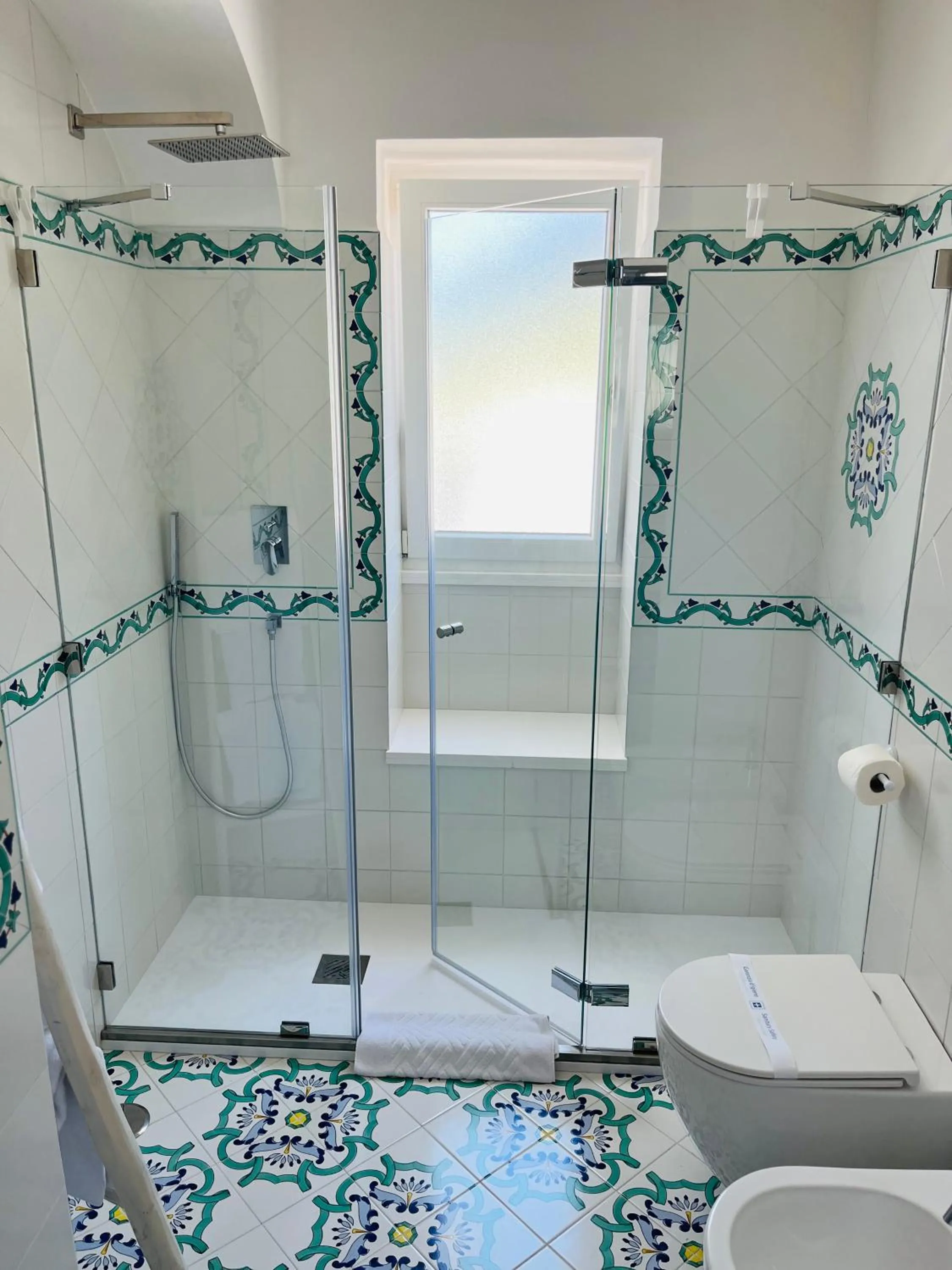 Shower in B&B L'Agapanto