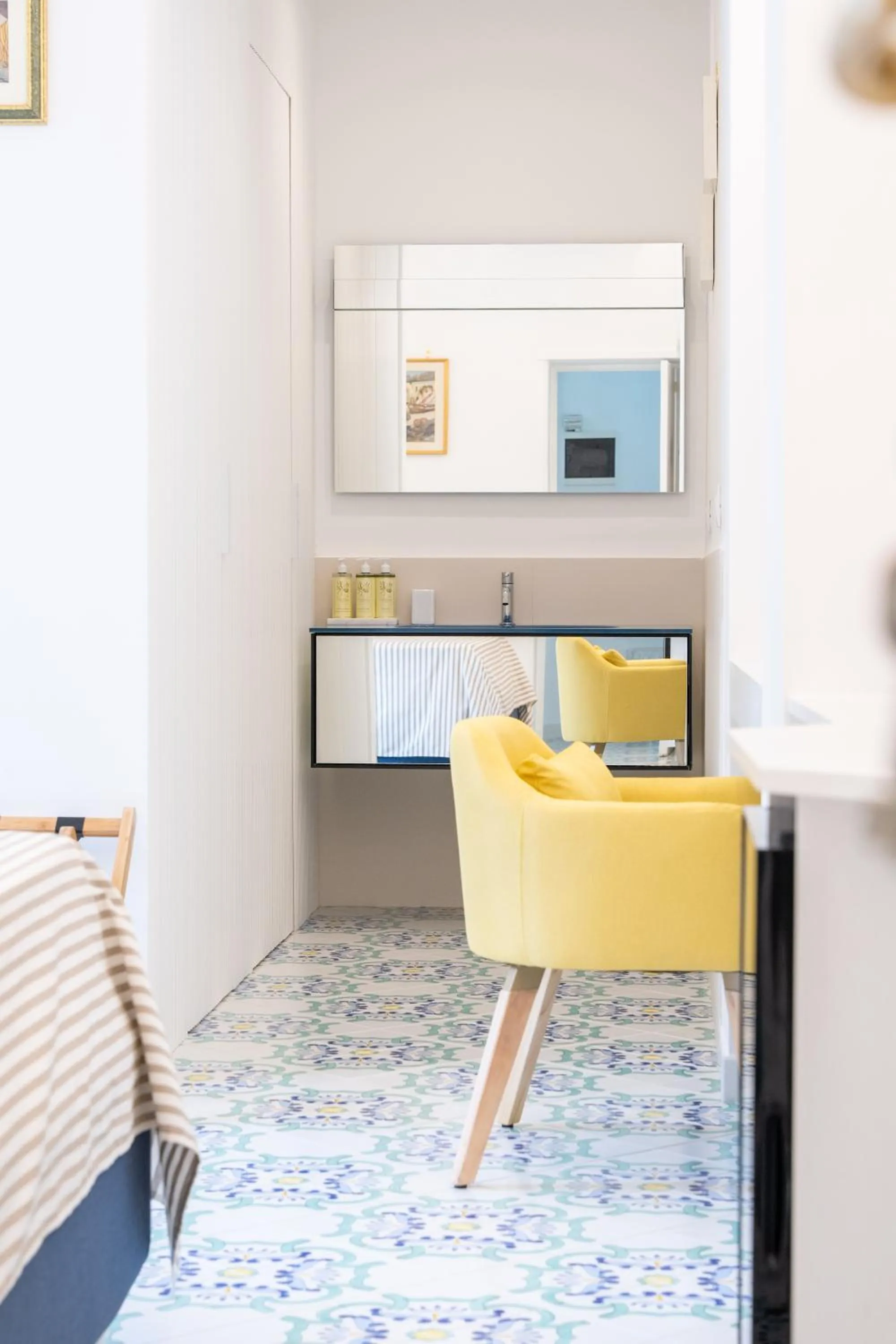 Decorative detail, Bed in B&B L'Agapanto