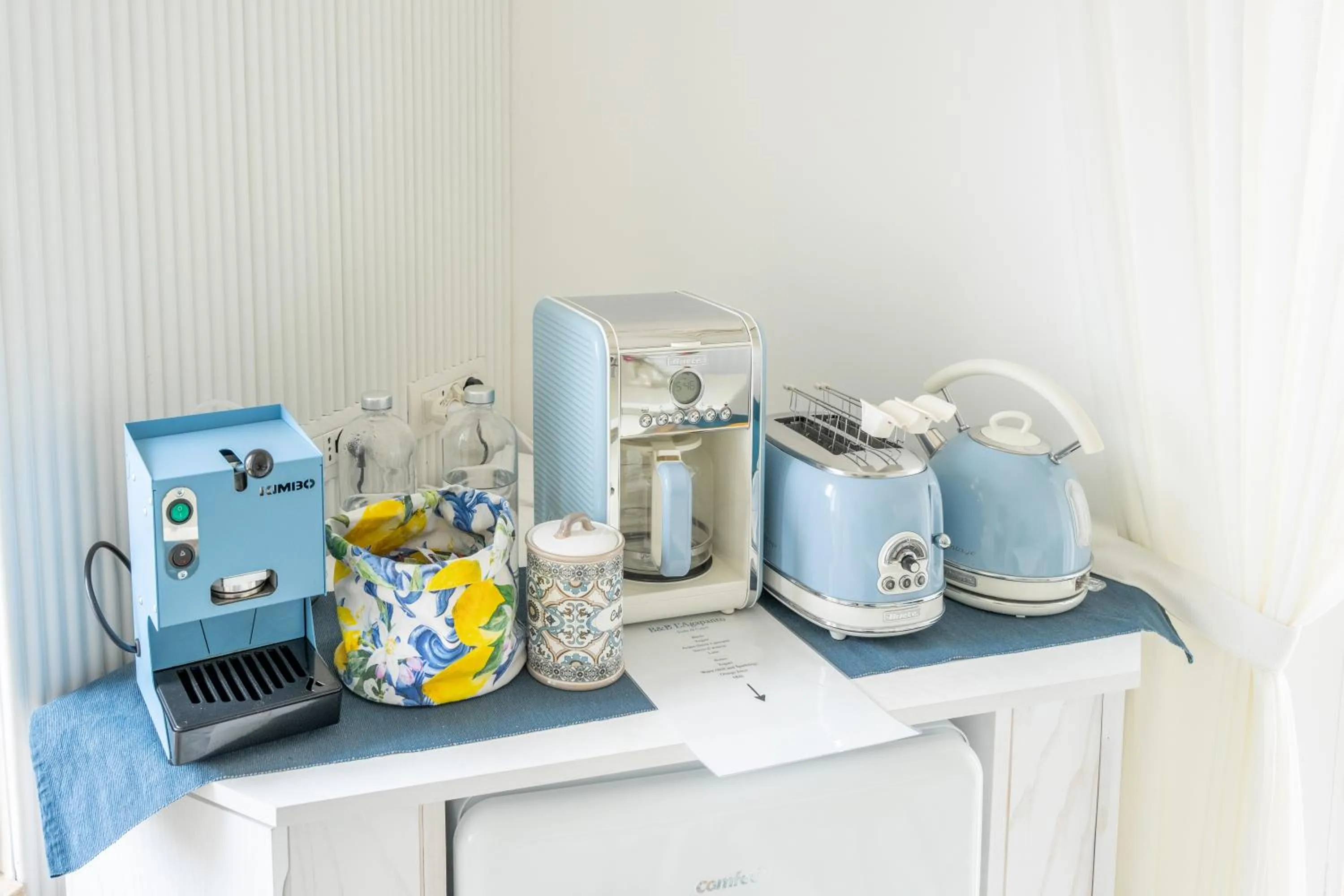 Coffee/tea facilities in B&B L'Agapanto