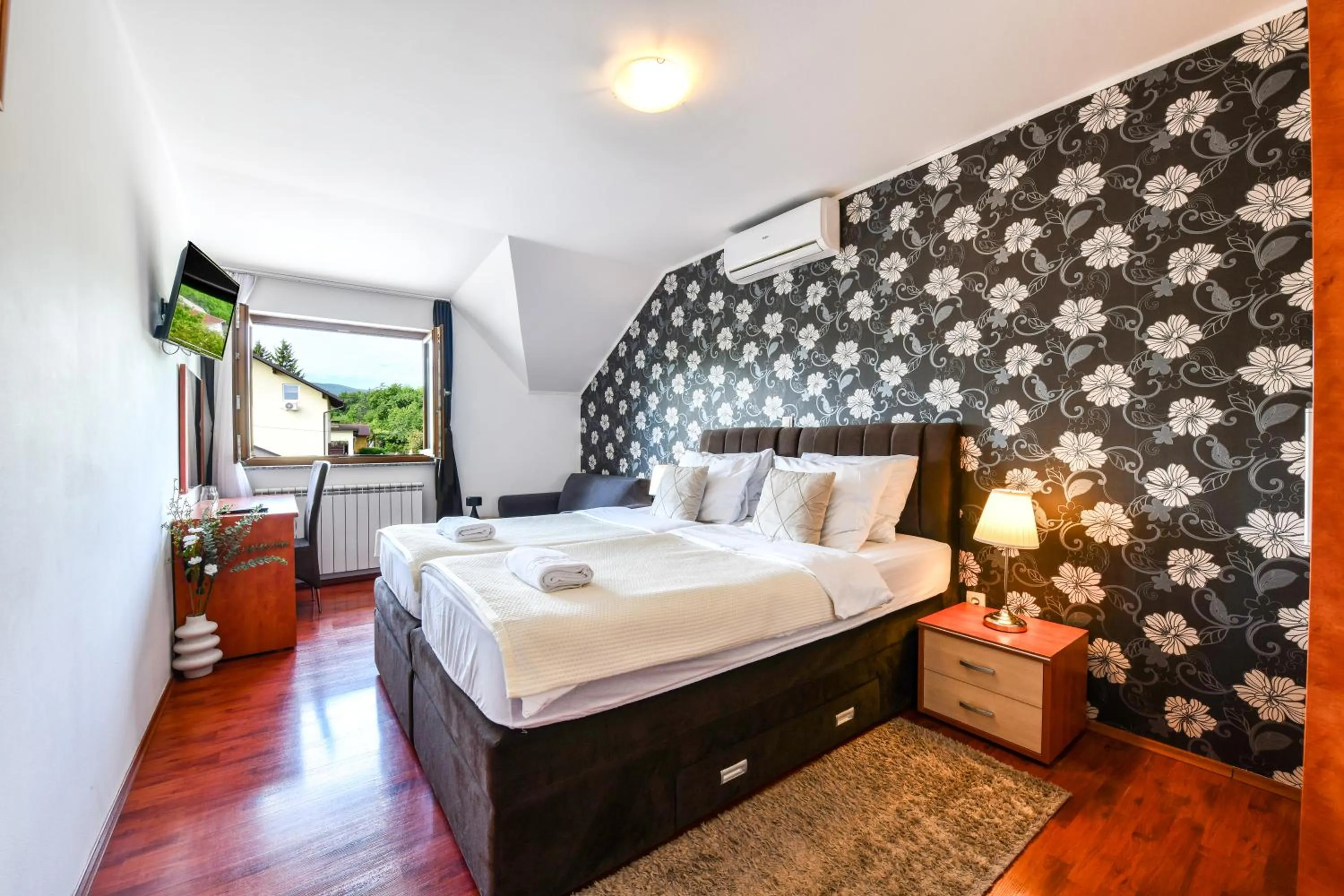 Bedroom, Bed in Pansion Villa Cancar