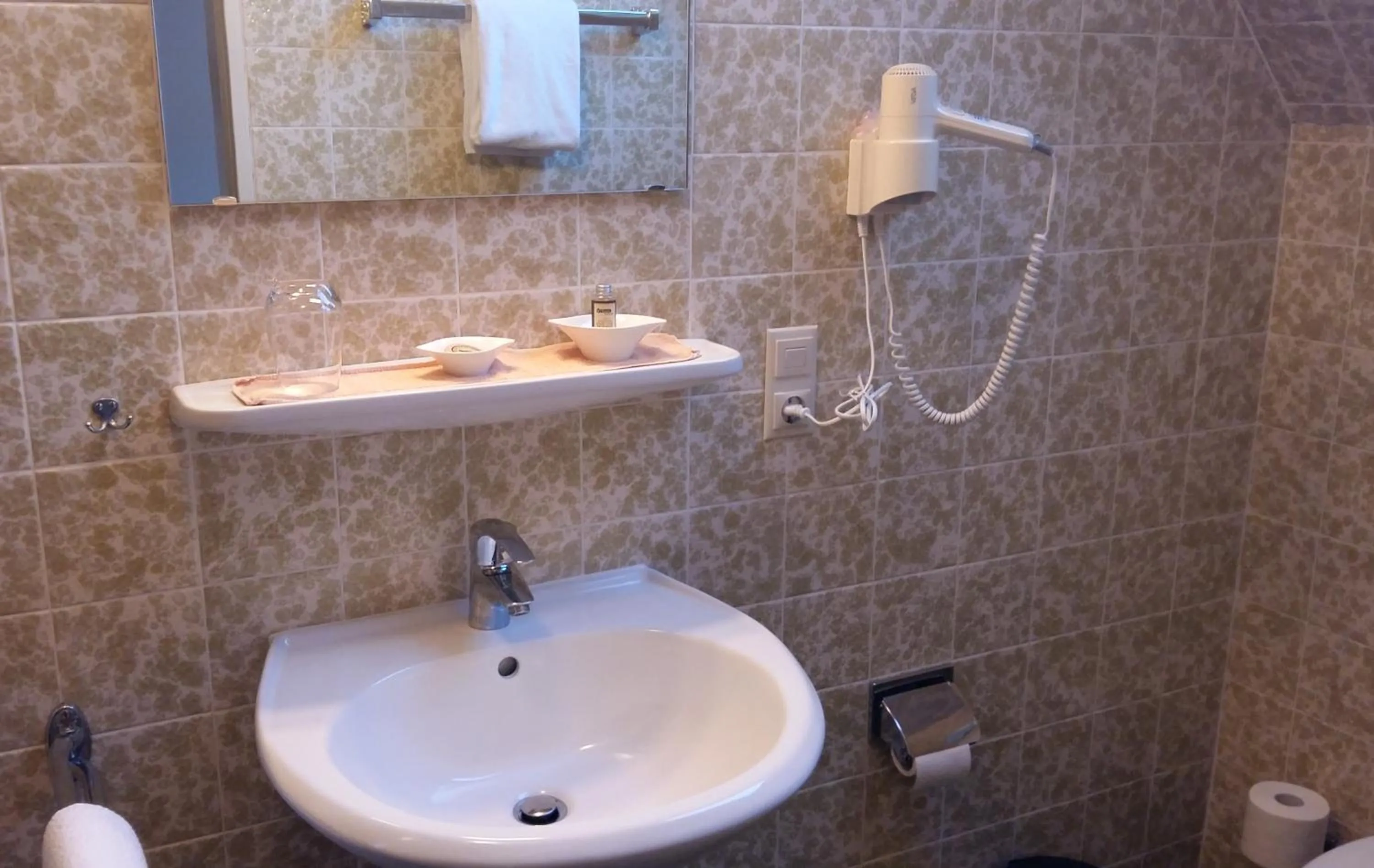 Bathroom in Landgasthof Grüner Baum