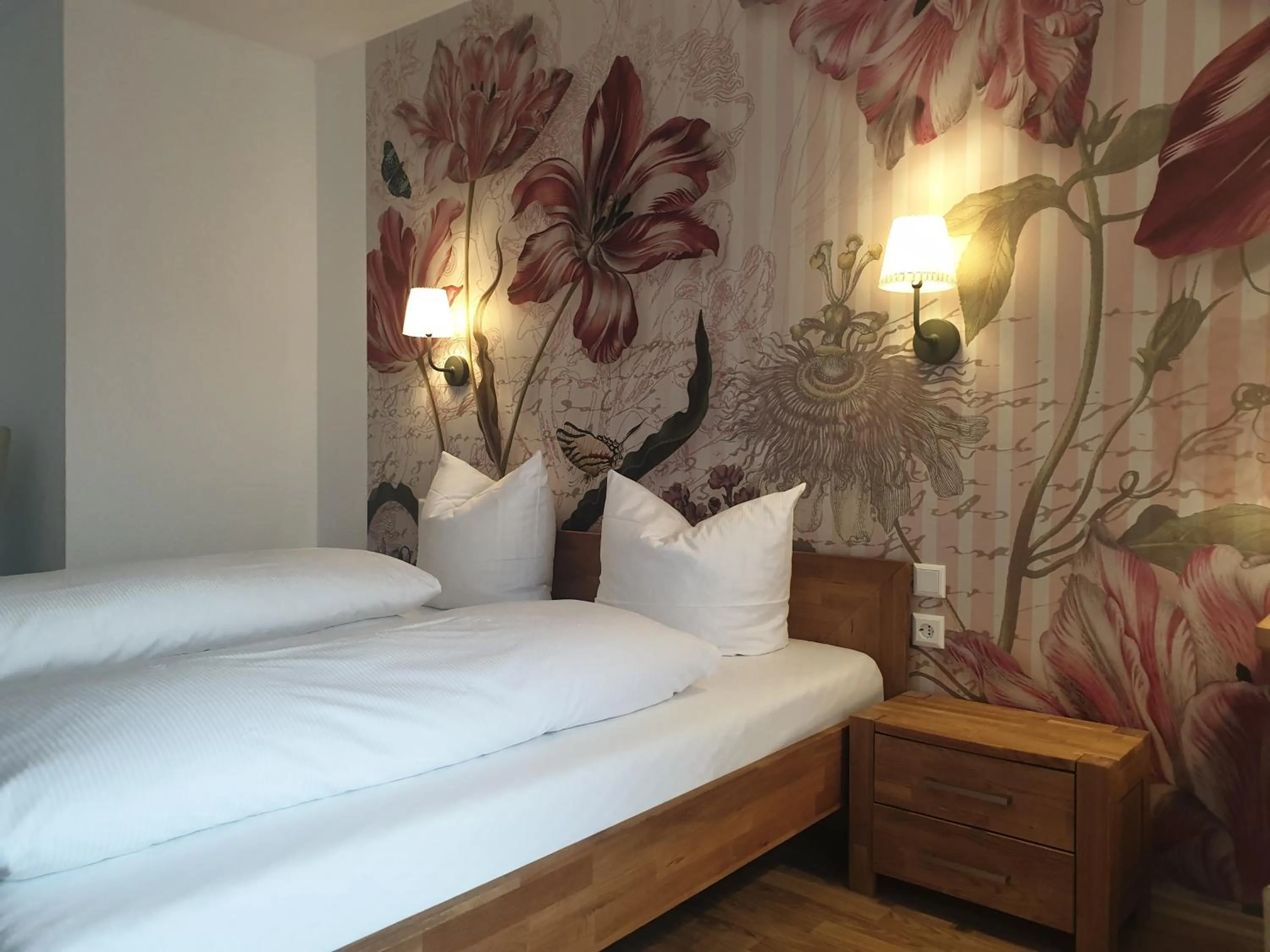 Photo of the whole room, Bed in Landgasthof Grüner Baum