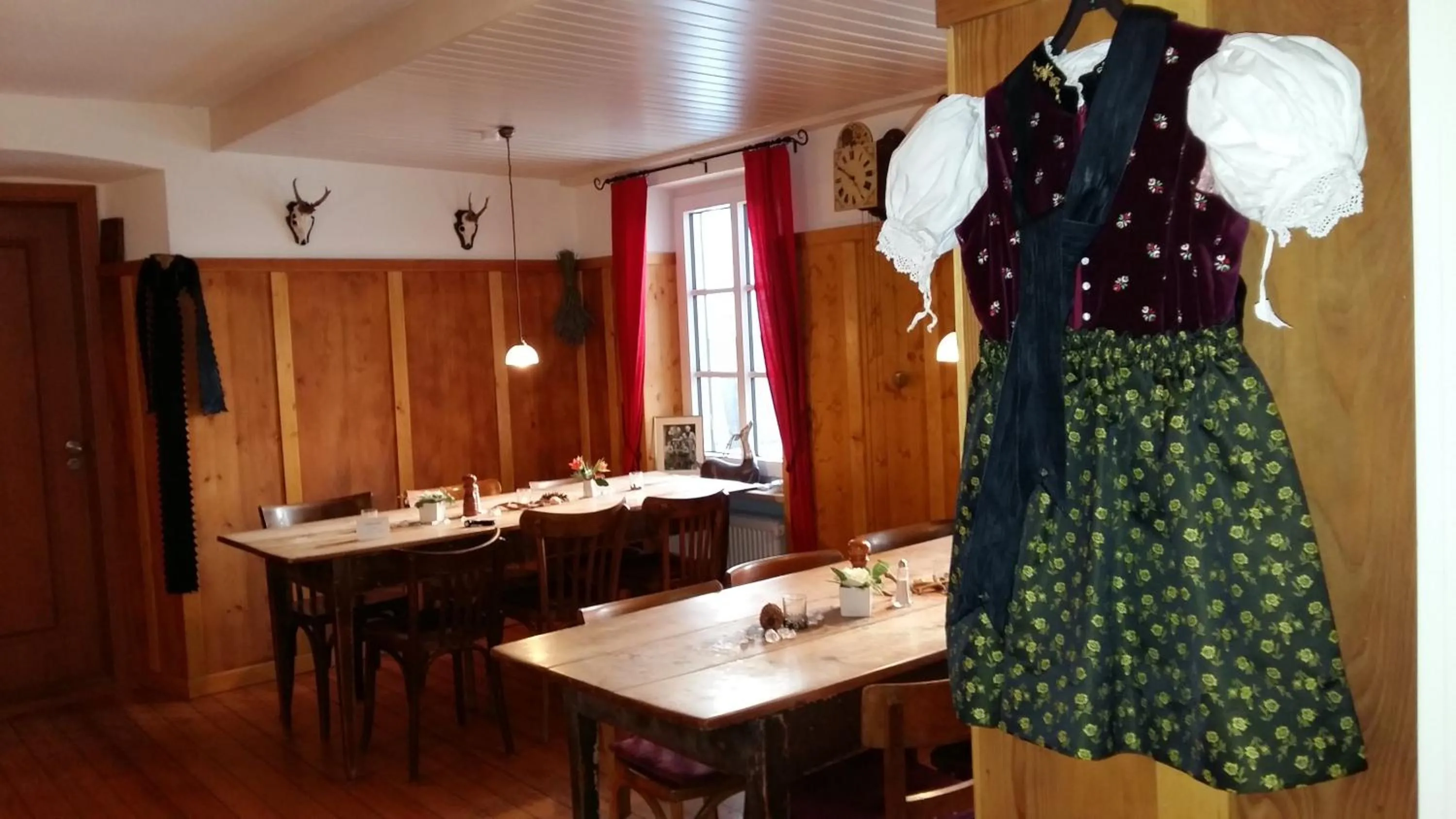 Restaurant/places to eat in Landgasthof Grüner Baum