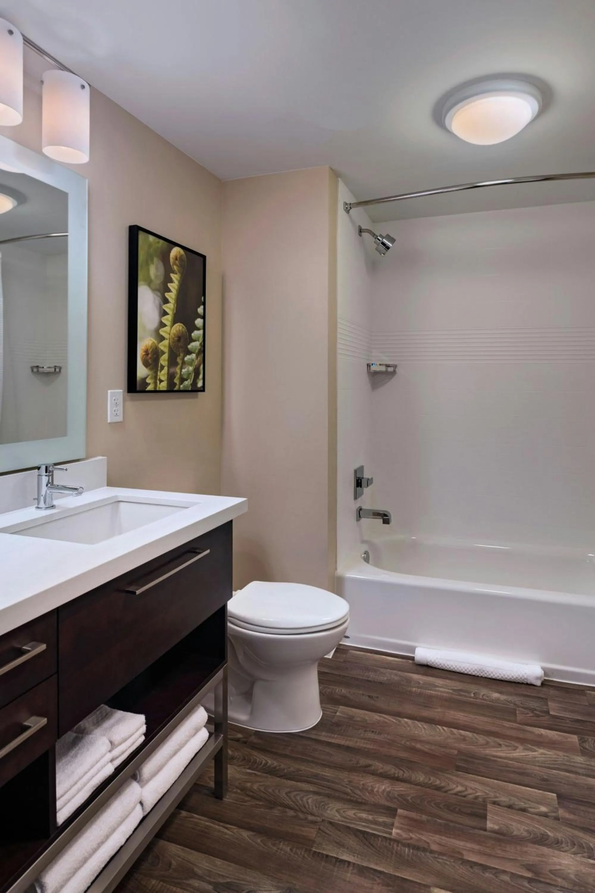 Bathroom in TownePlace Suites by Marriott Tacoma Lakewood
