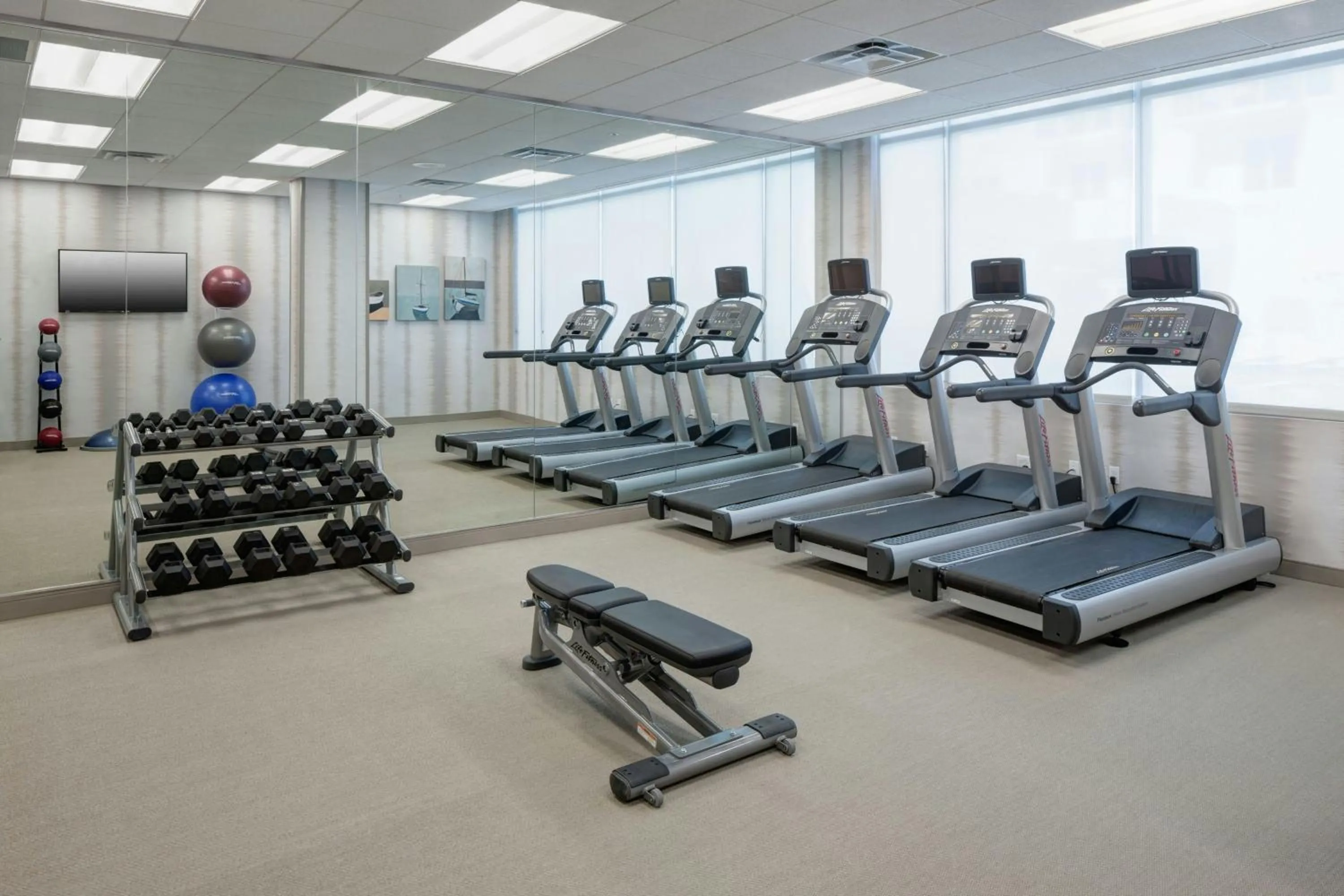 Fitness centre/facilities in SpringHill Suites by Marriott Clearwater Beach
