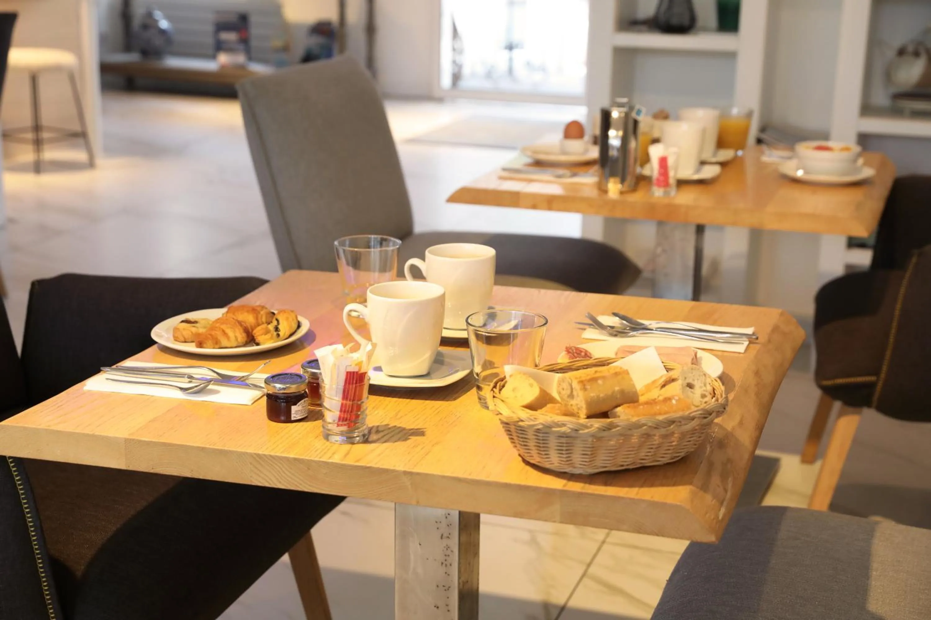 Breakfast in Hôtel Villa Flornoy Pornichet Baie de la Baule