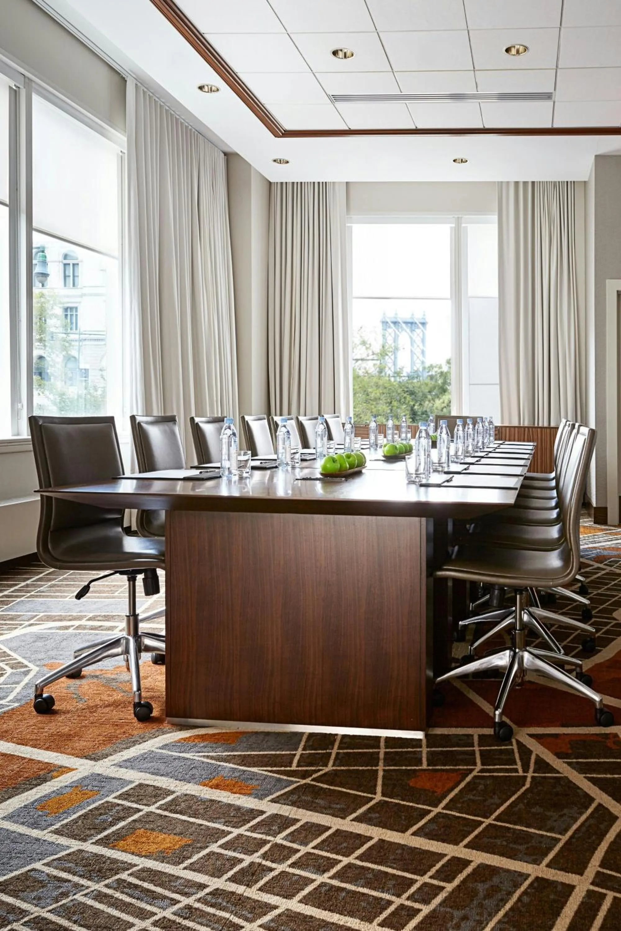 Meeting/conference room in New York Marriott at the Brooklyn Bridge