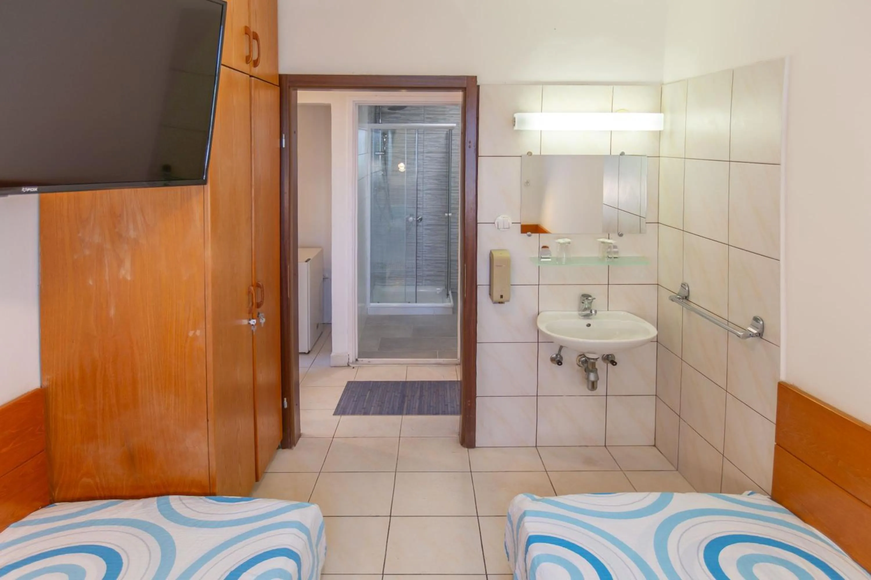 Shower in Maestral Residence