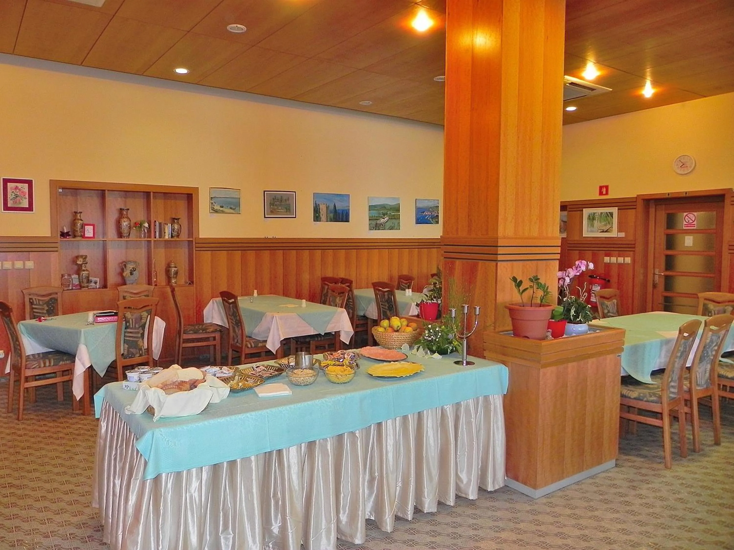 Food in Maestral Residence