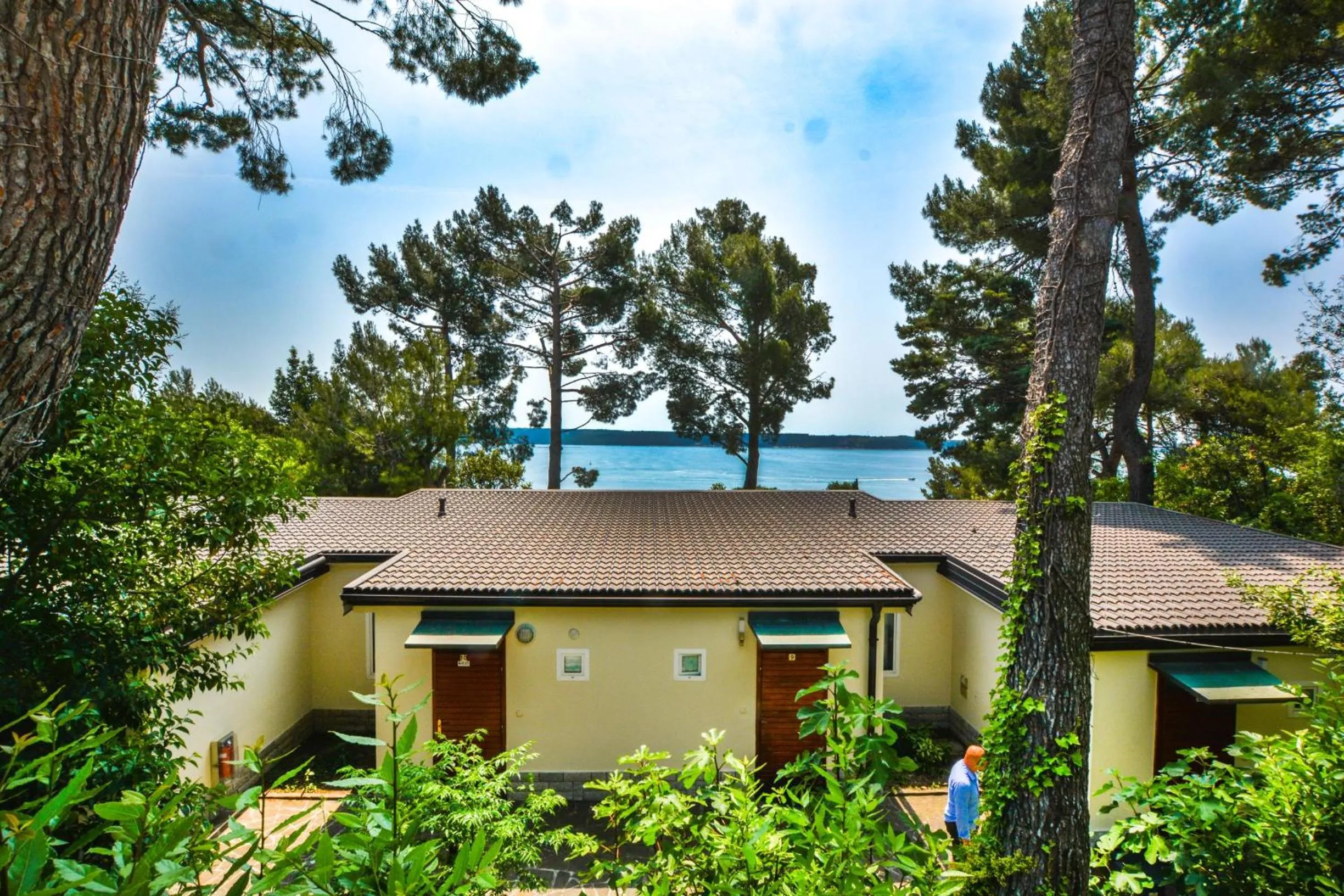 Property building in Maestral Residence