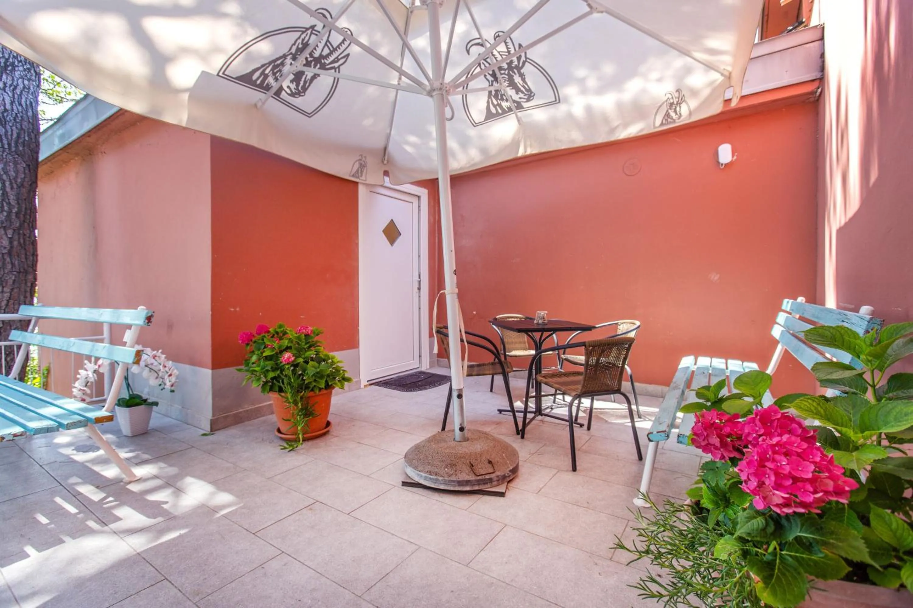 Patio in Maestral Residence