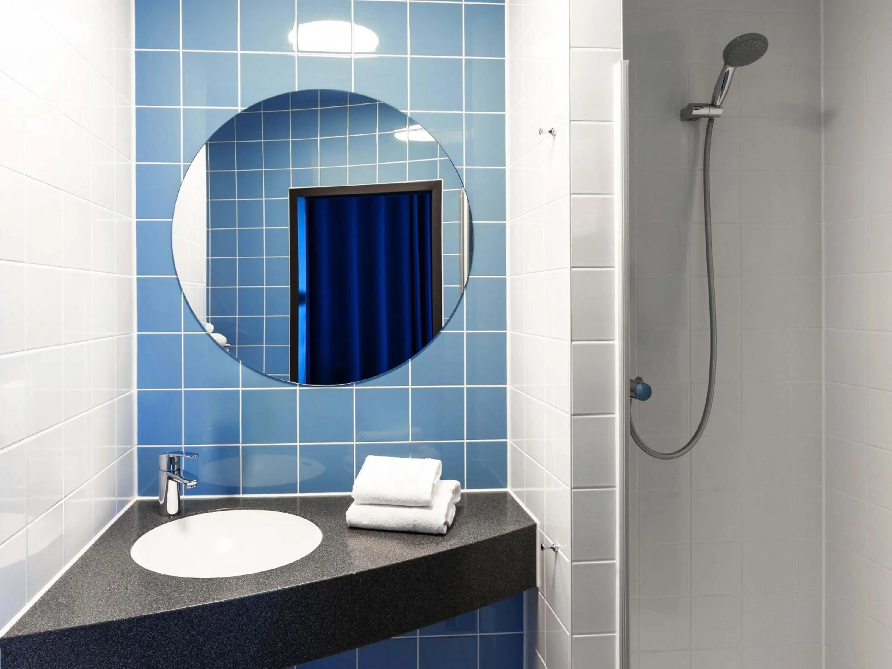 Toilet in B&B Hotel Braunschweig-City