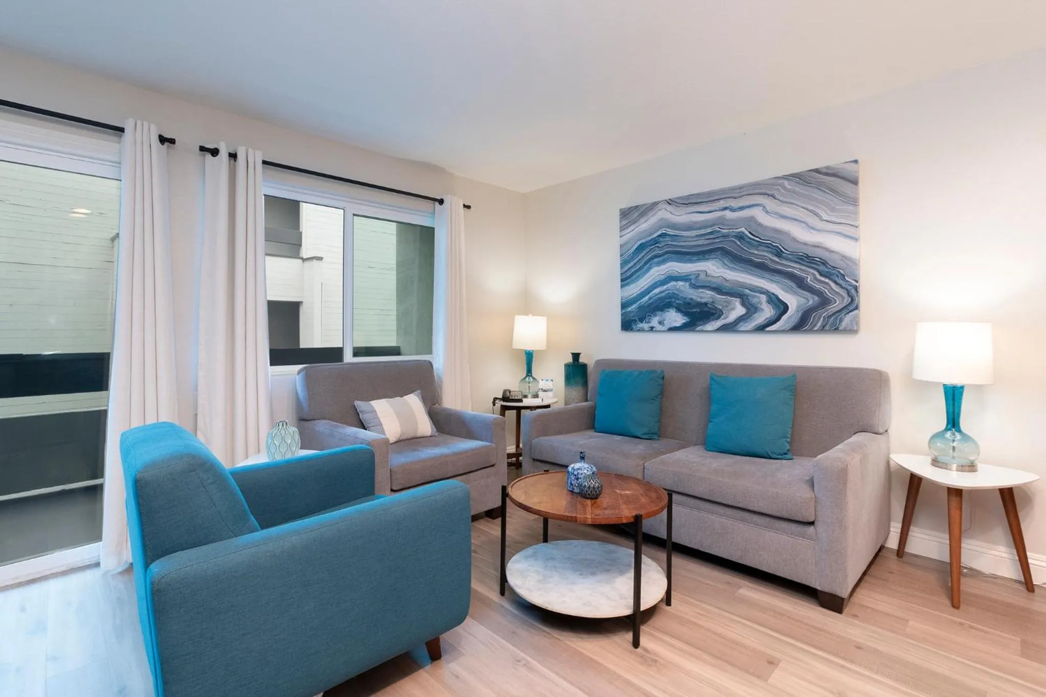 Living room in San Clemente Inn