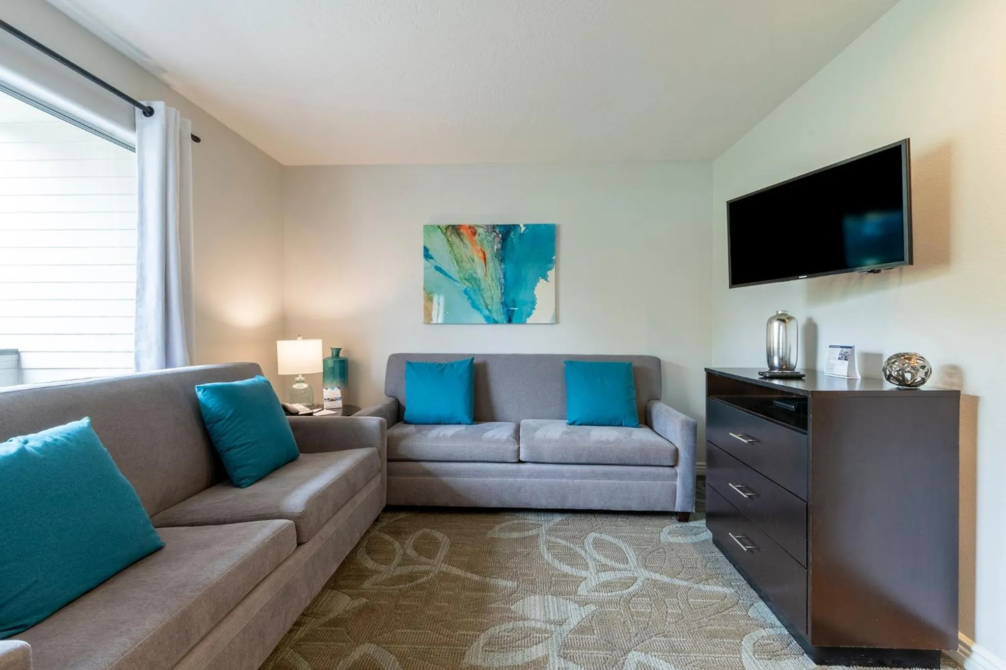 Living room in San Clemente Inn