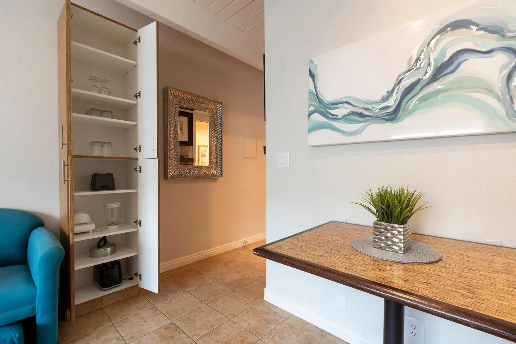 Living room in San Clemente Inn Living room in San Clemente Inn