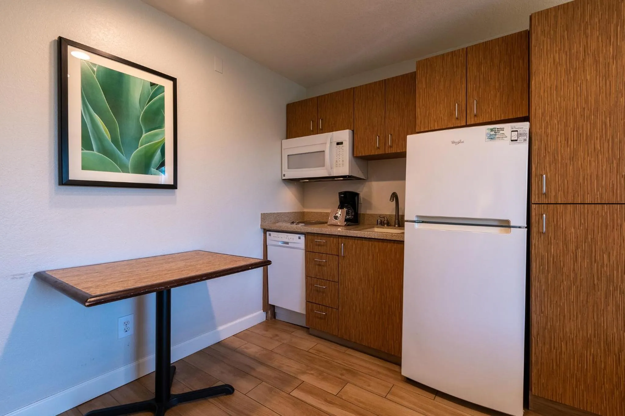 kitchen in San Clemente Inn