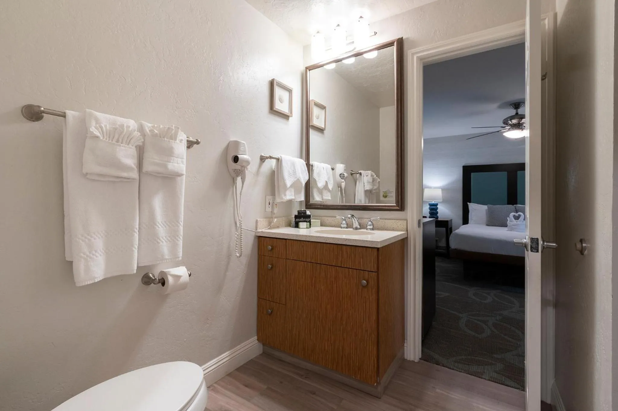 Bathroom in San Clemente Inn