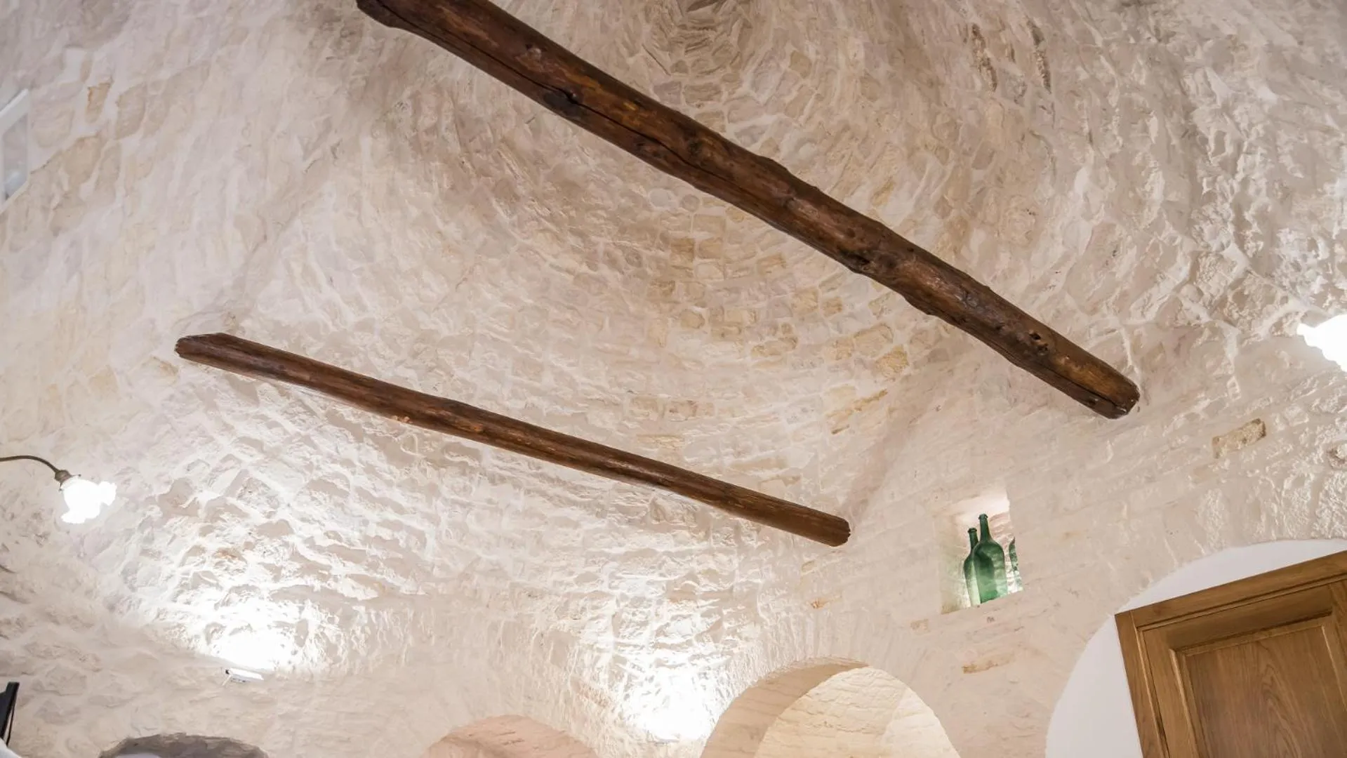 Photo of the whole room in Astra