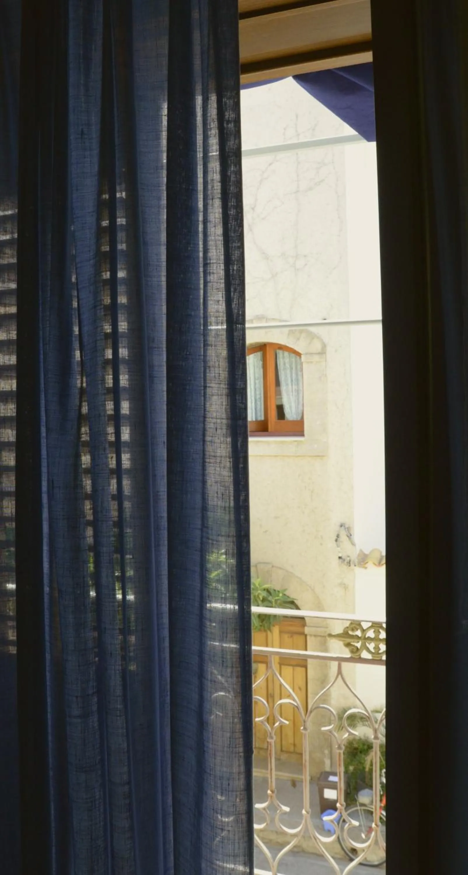 Decorative detail in Acqua di Mare B&B