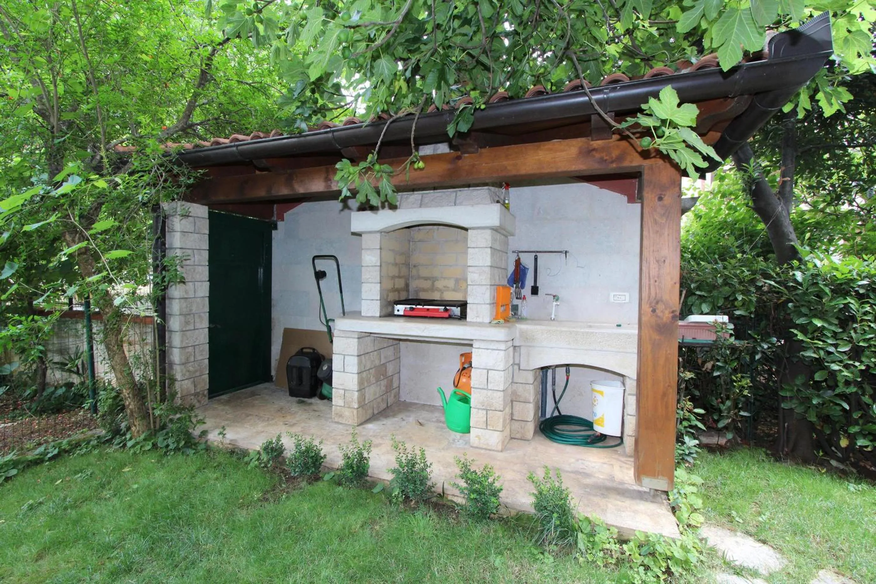 BBQ facilities in Apartments Tanja