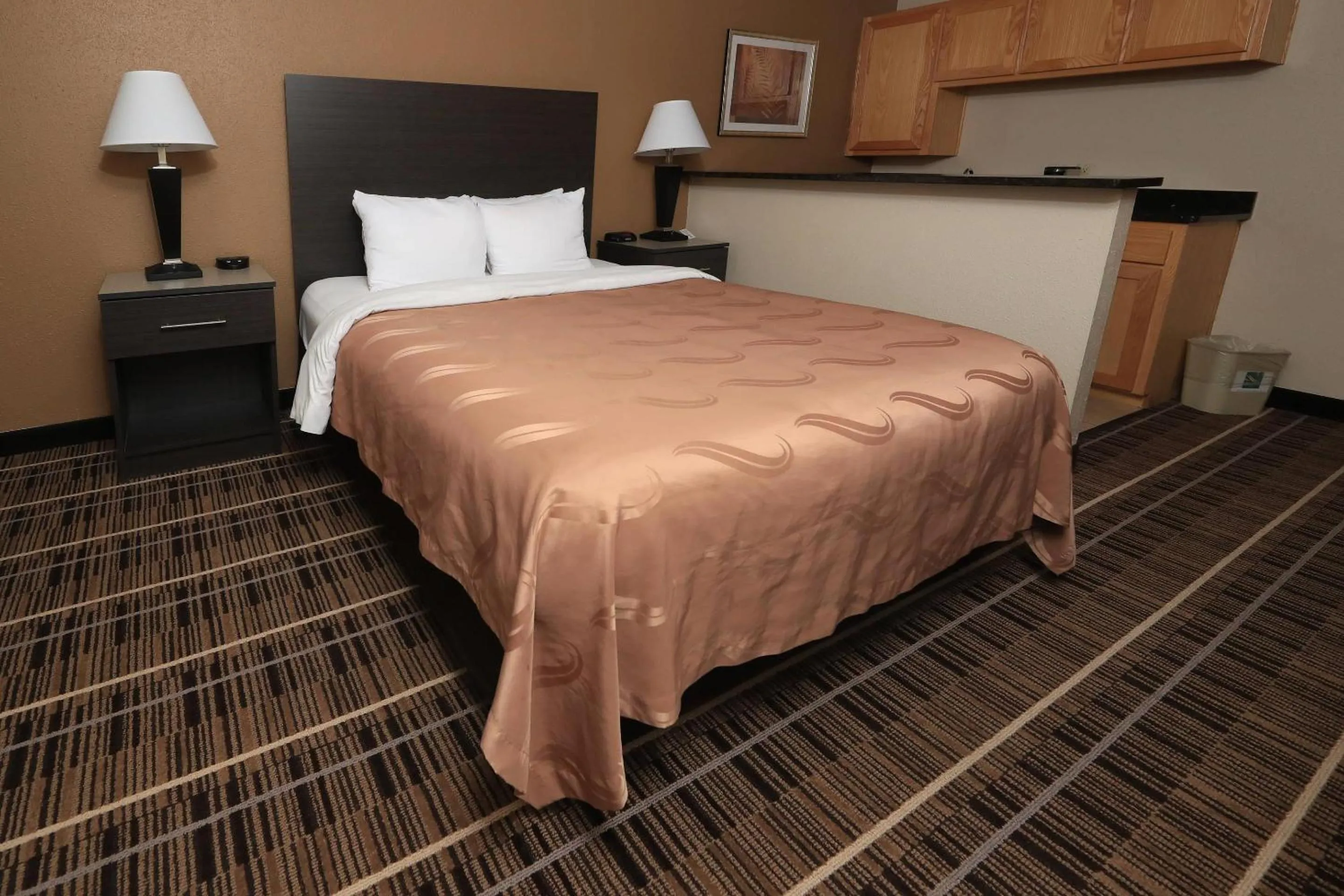 Bedroom, Bed in Quality Inn DFW Airport North - Irving