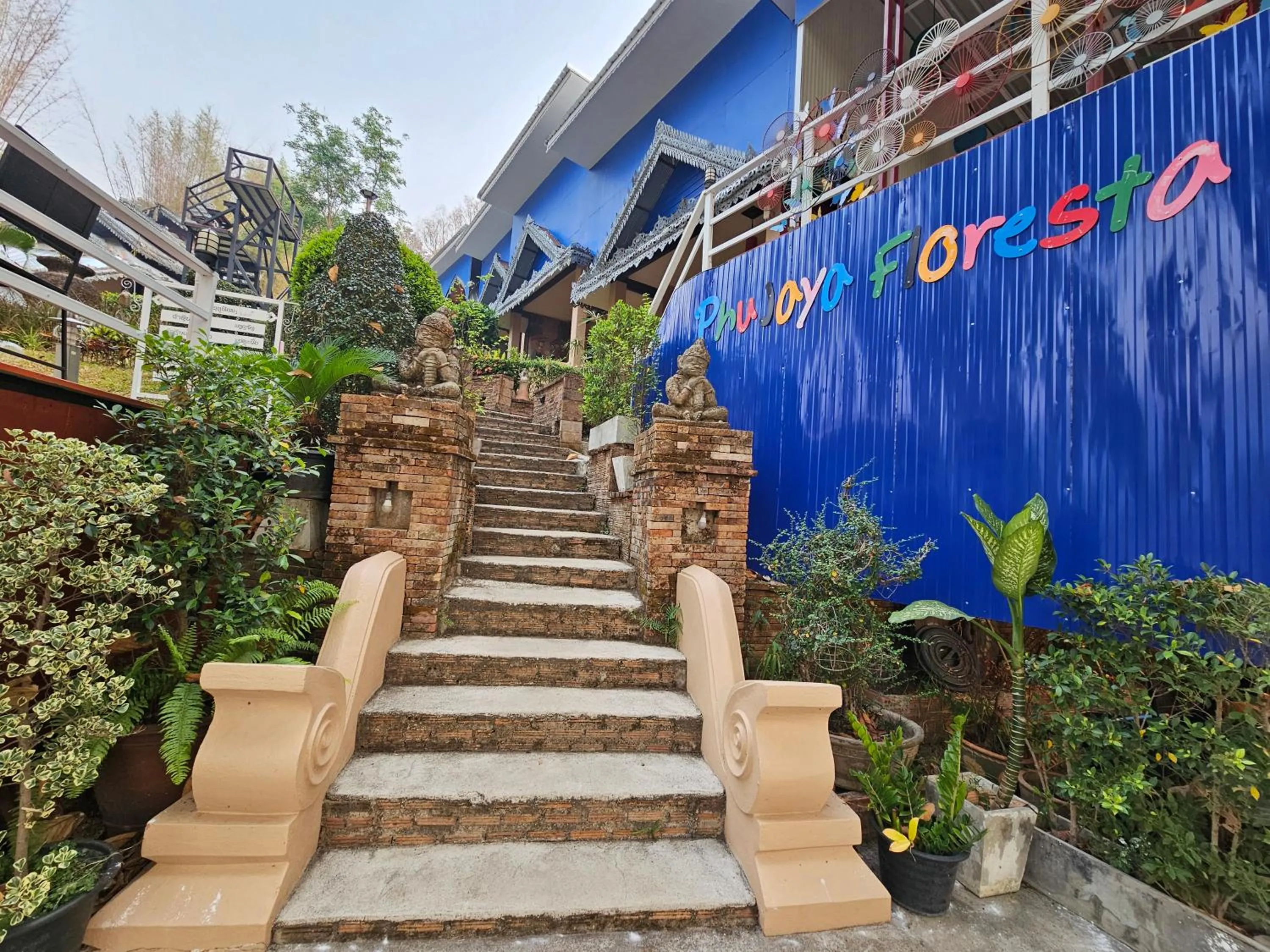 Property building in Phu Jaya Floresta Resort by ALPHATEL PARTNER