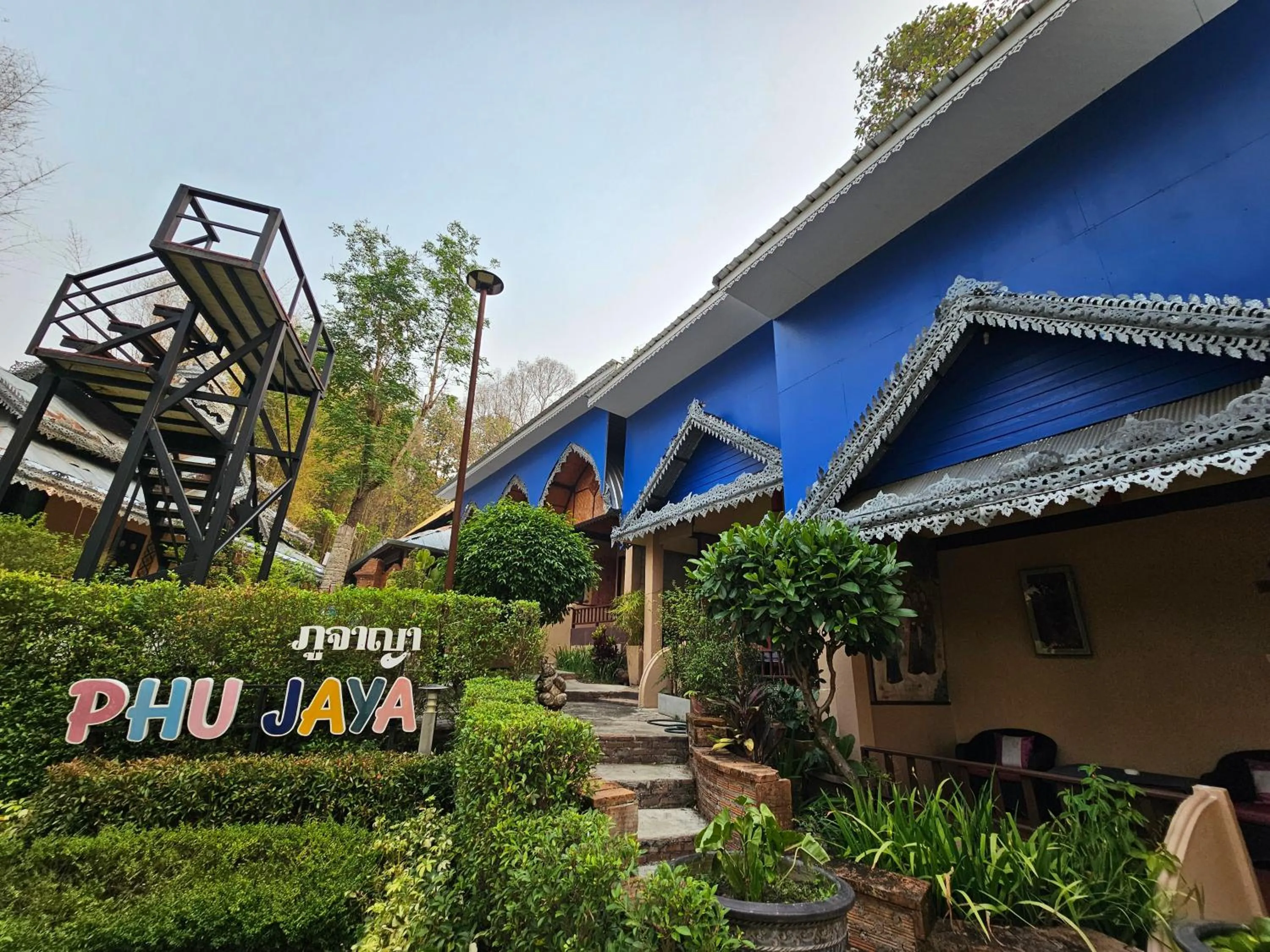 Property building in Phu Jaya Floresta Resort by ALPHATEL PARTNER