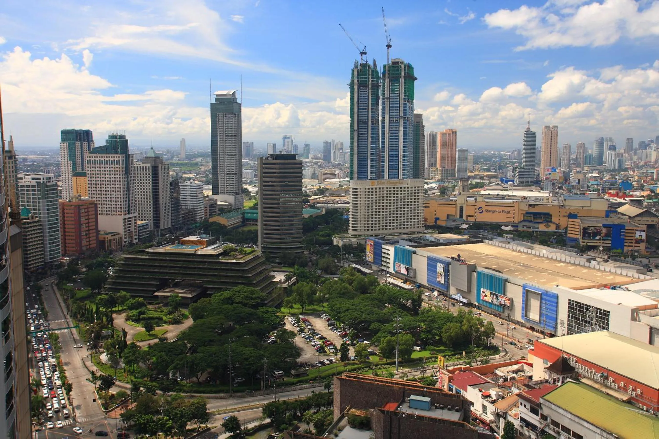 Area and facilities in The Malayan Plaza Hotel