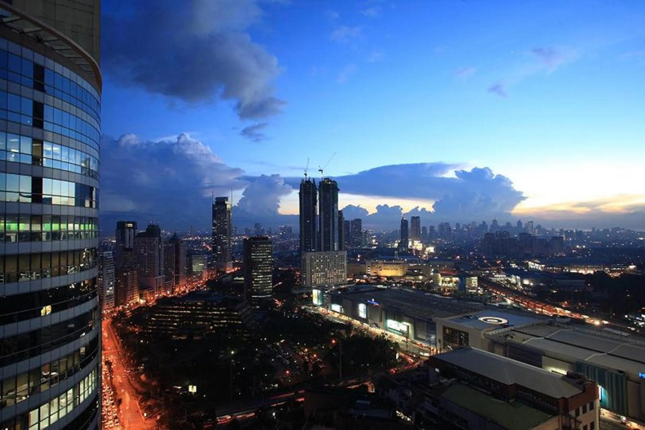 Area and facilities in The Malayan Plaza Hotel