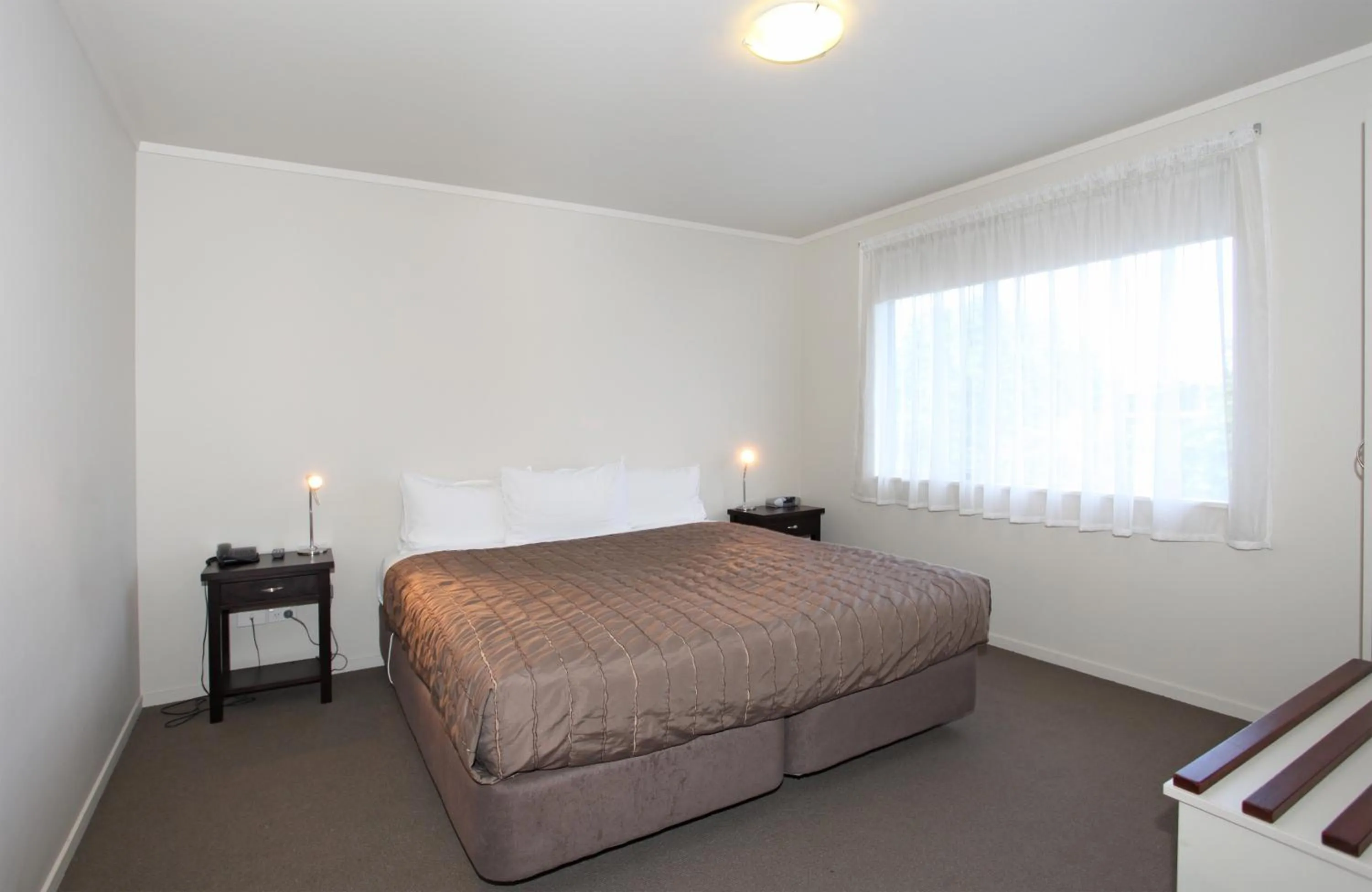 Bed in Atrium On Ulster