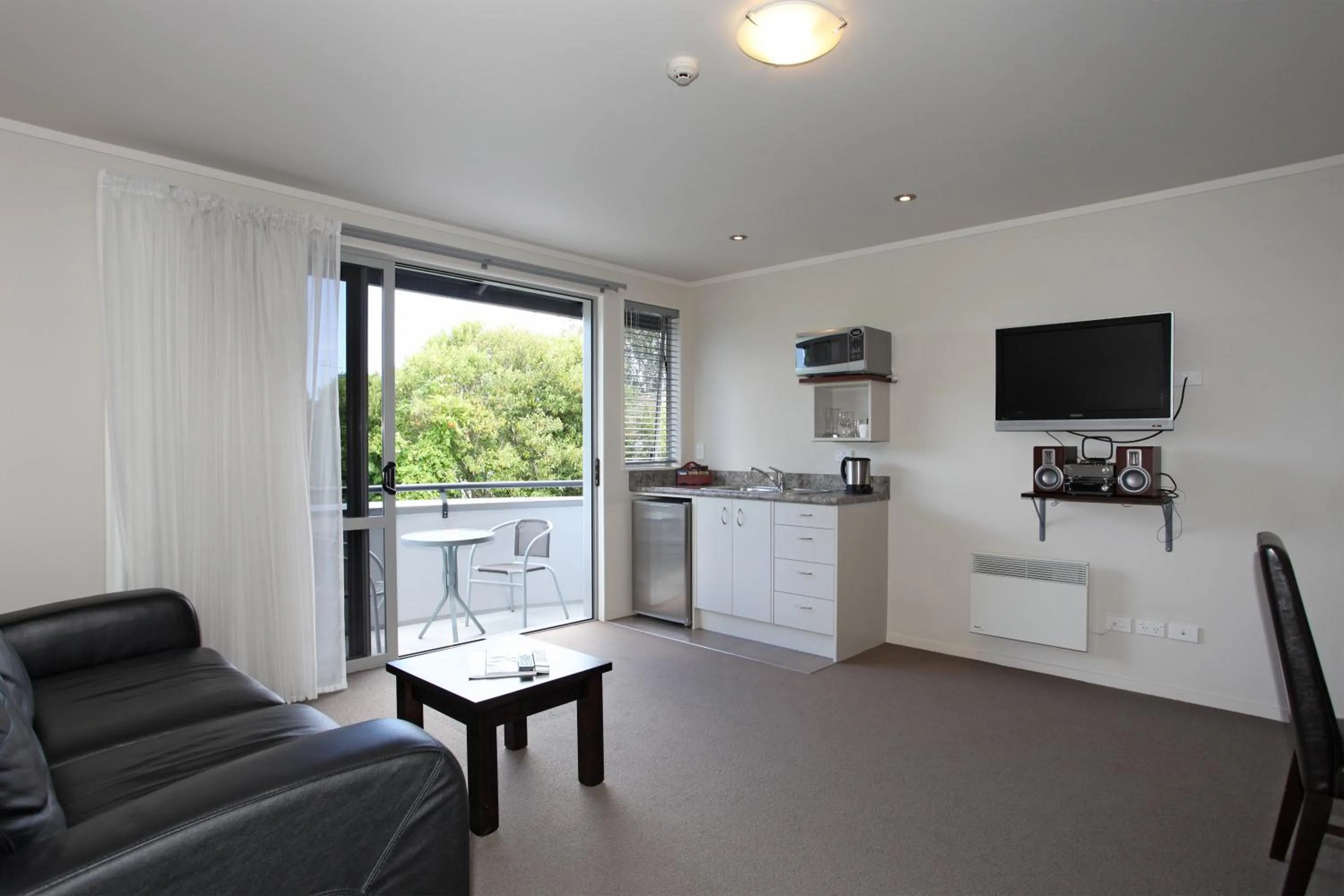 TV and multimedia in Atrium On Ulster