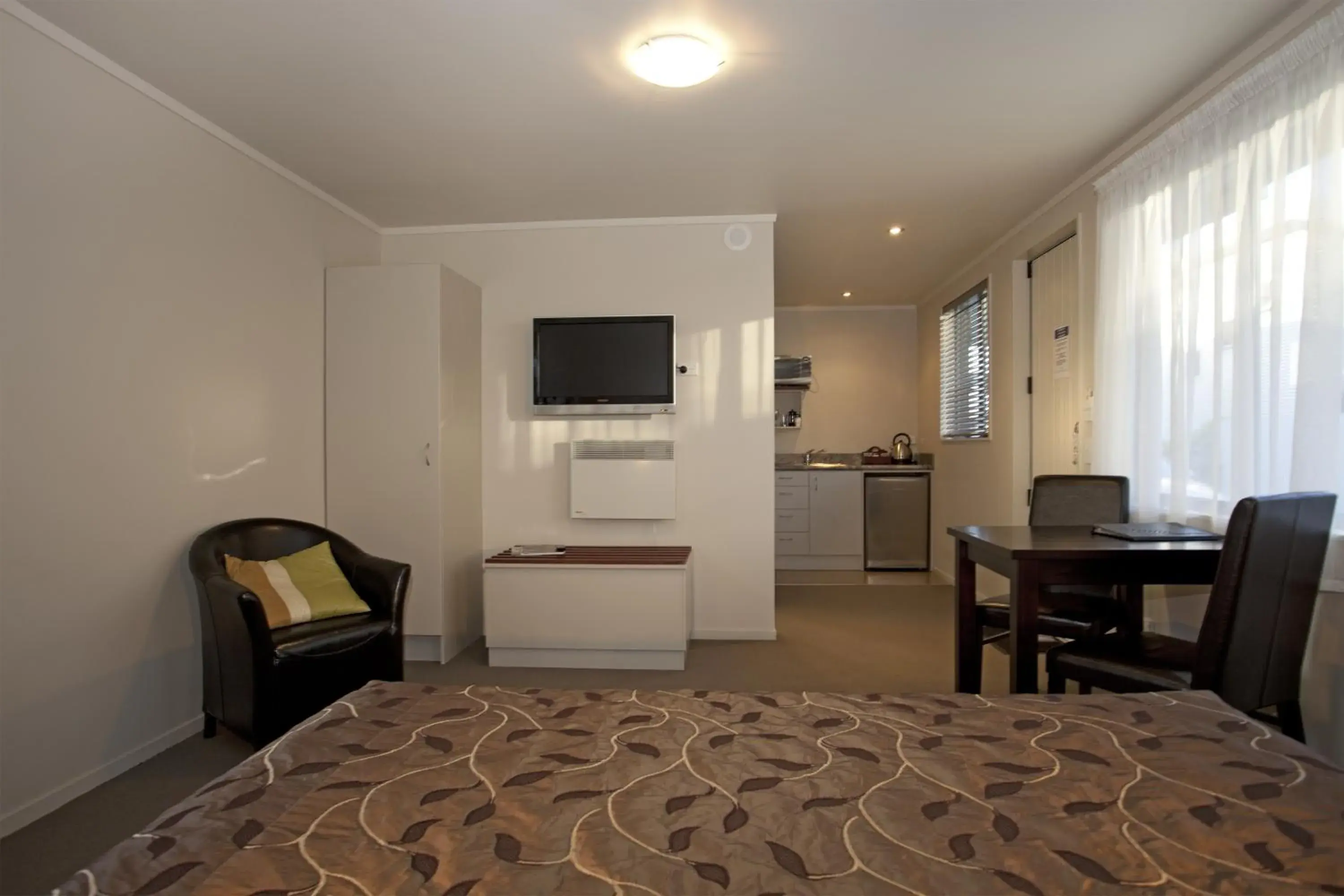 Bed in Atrium On Ulster Bed in Atrium On Ulster