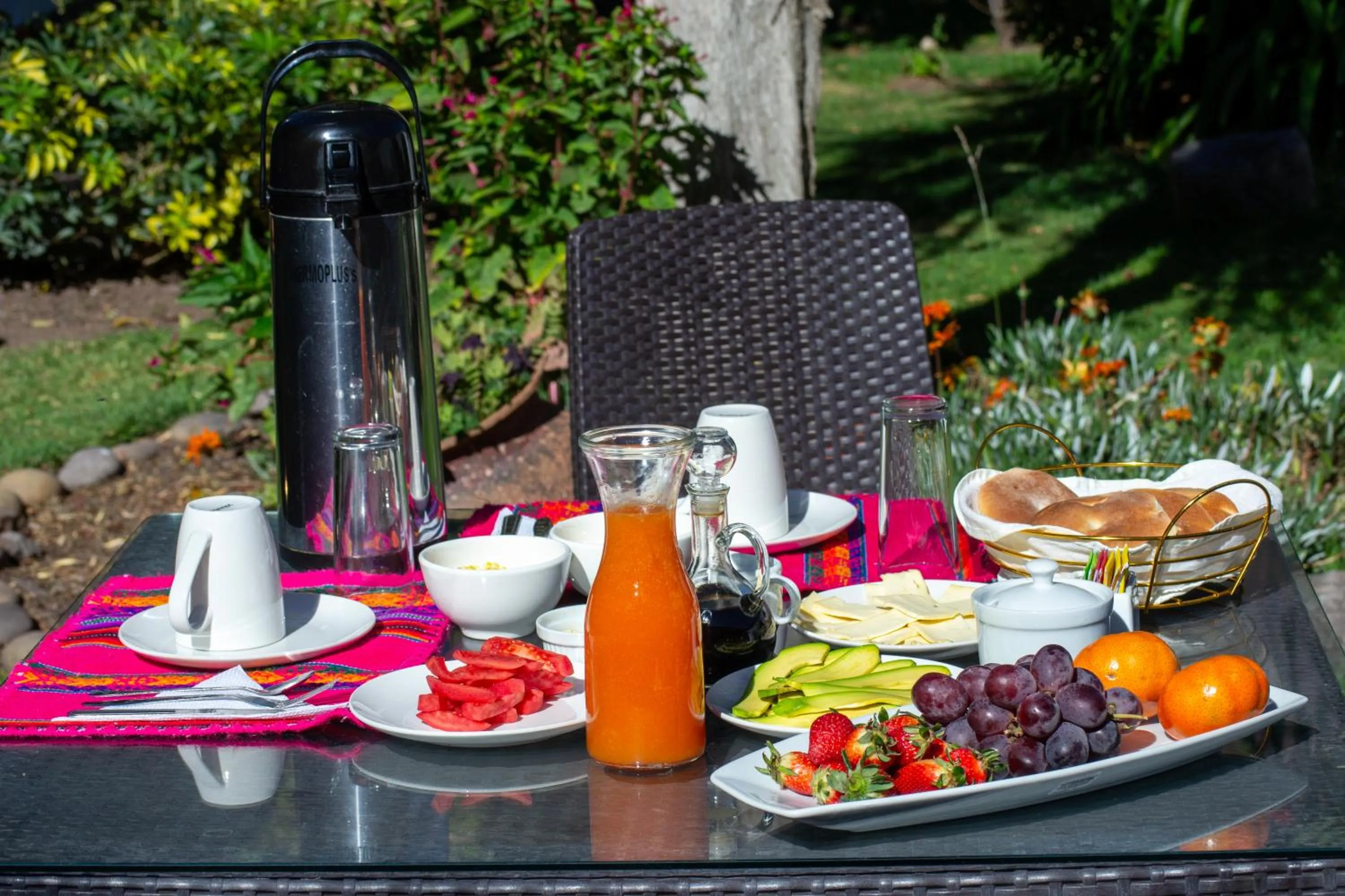 Breakfast in RHOUSE Calca