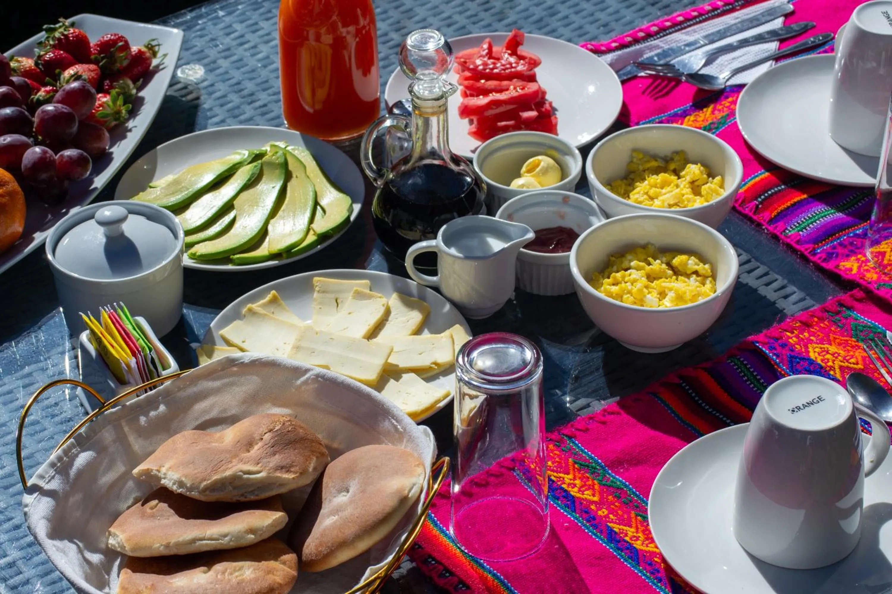 Breakfast in RHOUSE Calca