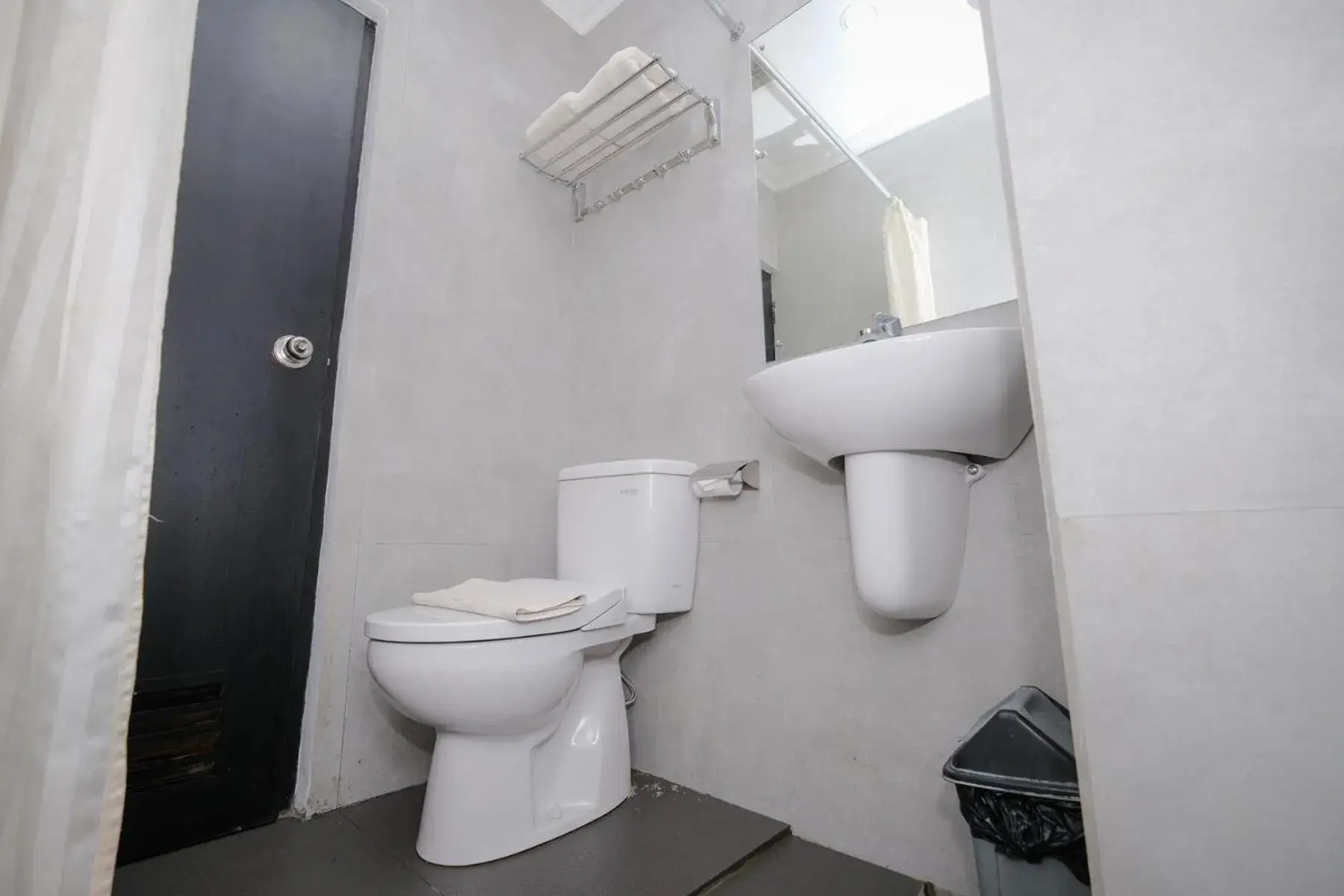 Bathroom in The Grand Palace Hotel Yogyakarta