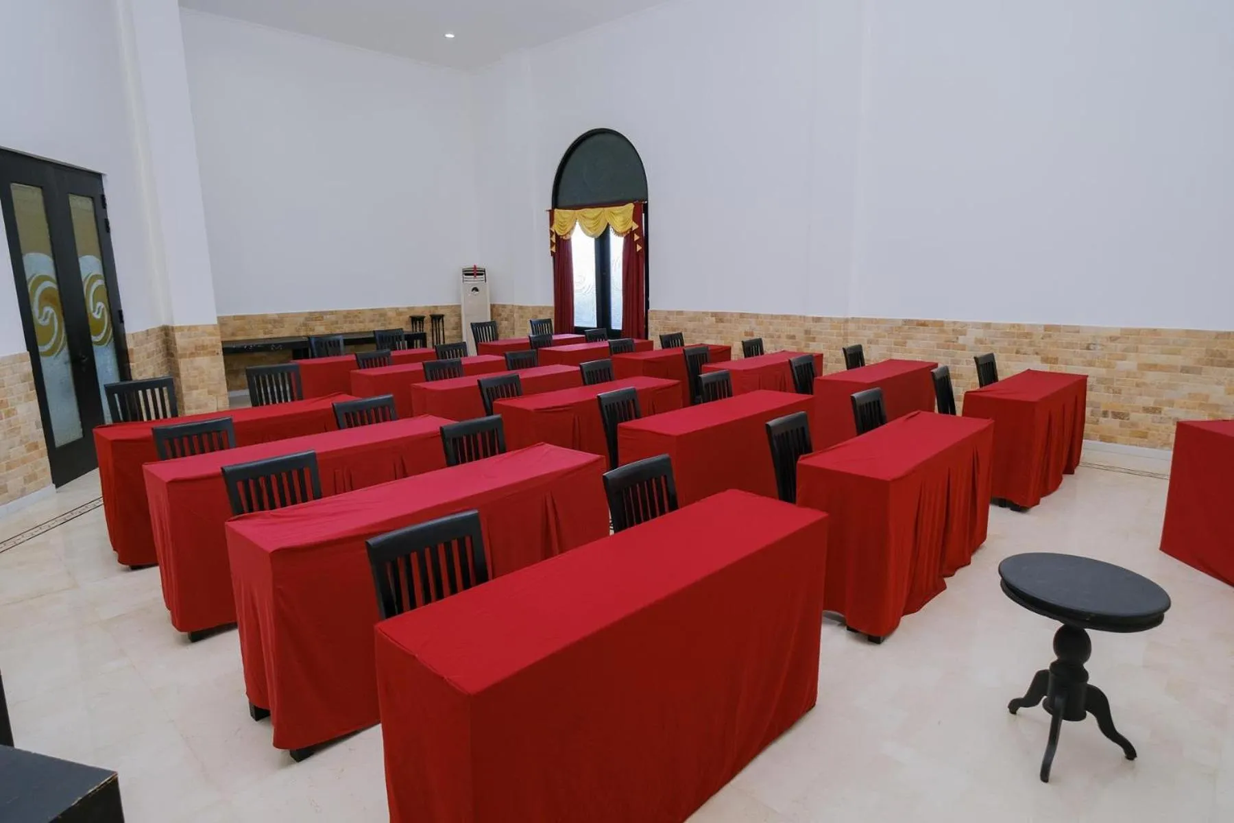 Banquet/Function facilities in The Grand Palace Hotel Yogyakarta