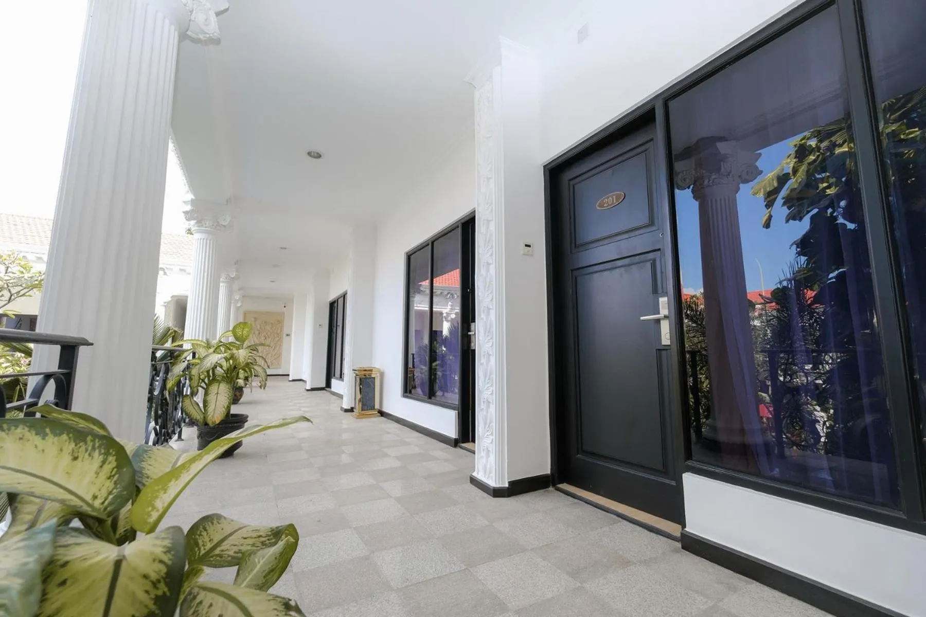 Balcony/Terrace in The Grand Palace Hotel Yogyakarta