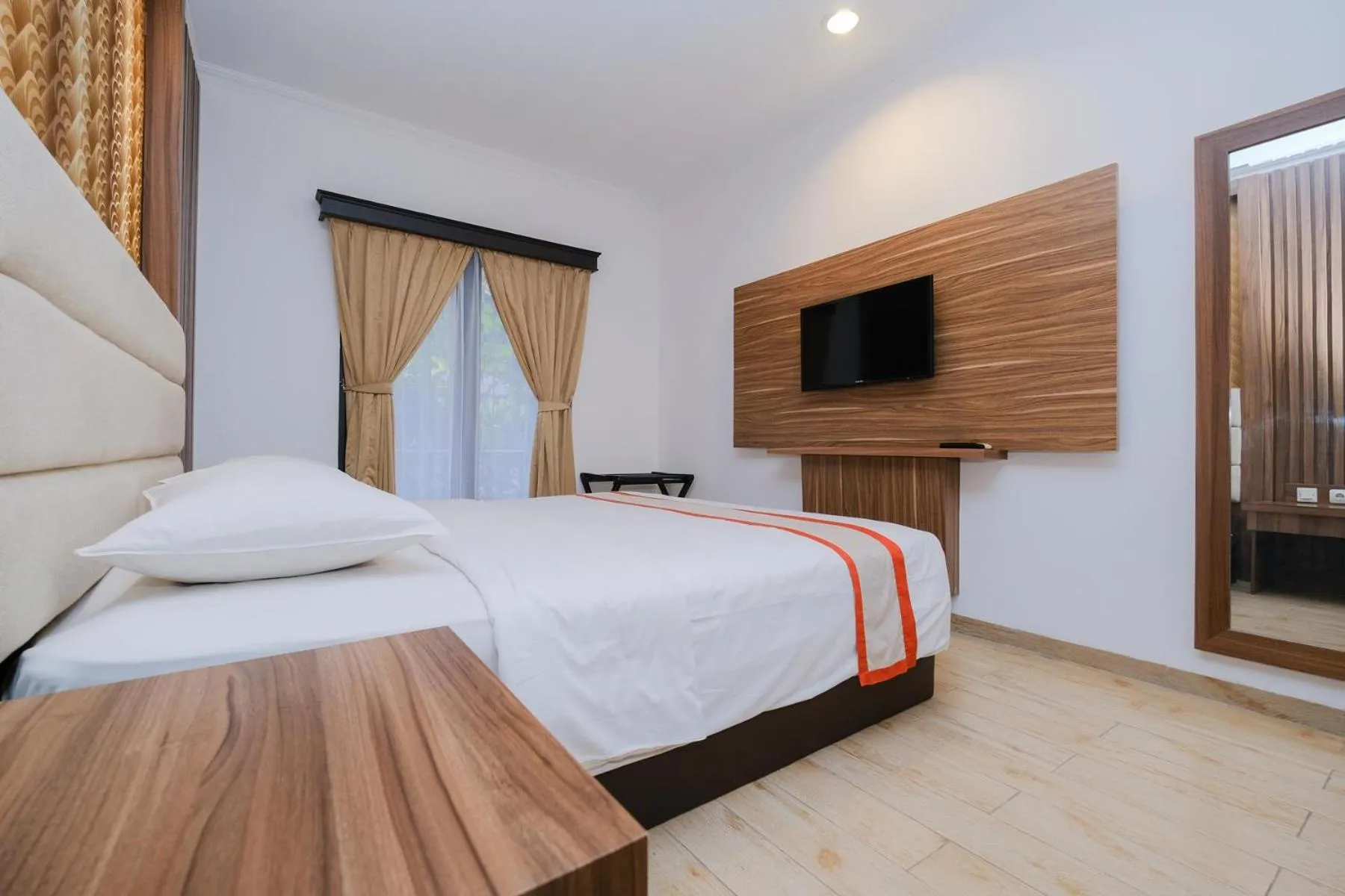 Bathroom, Bed in The Grand Palace Hotel Yogyakarta