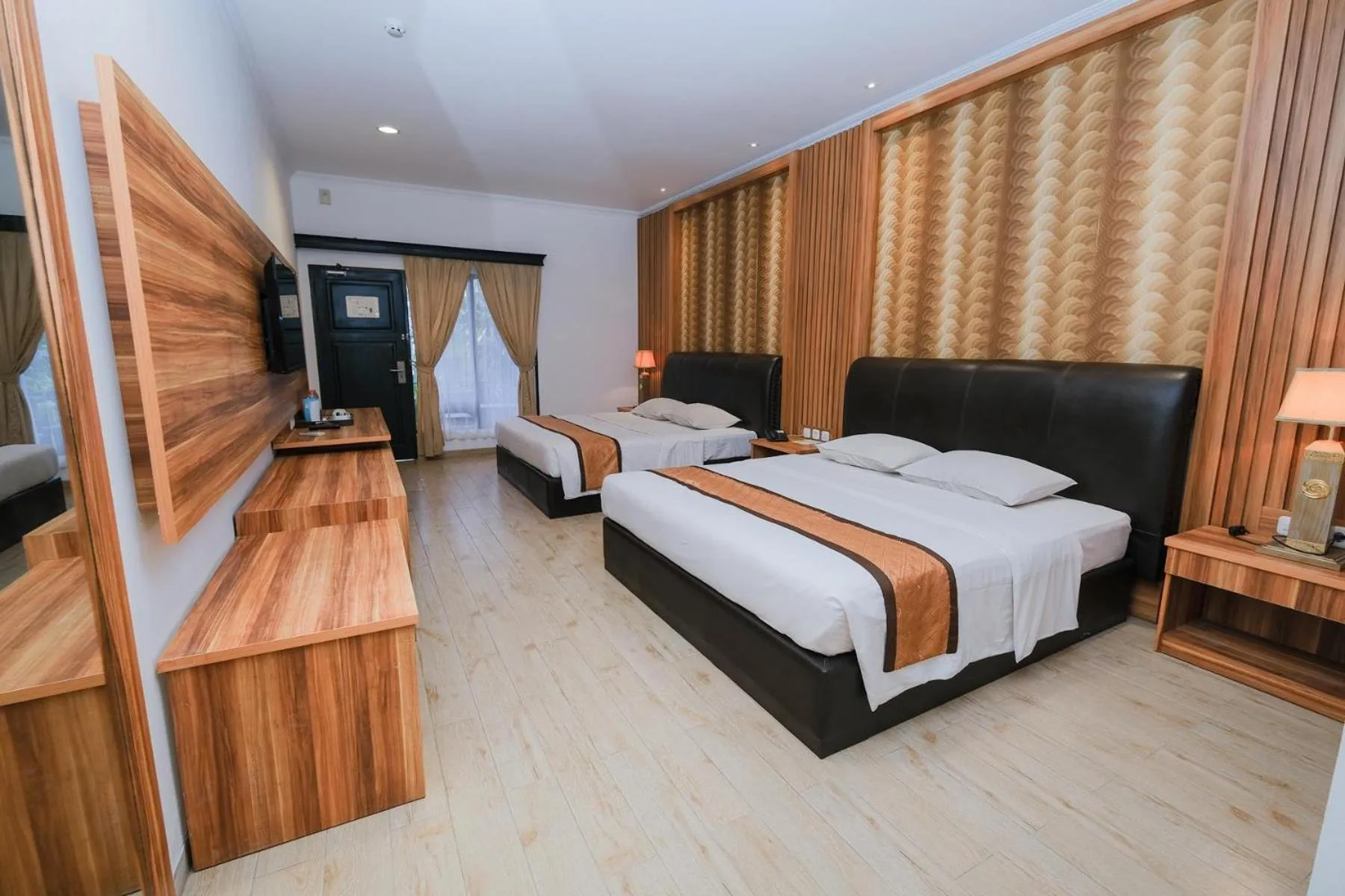 Bedroom, Bed in The Grand Palace Hotel Yogyakarta