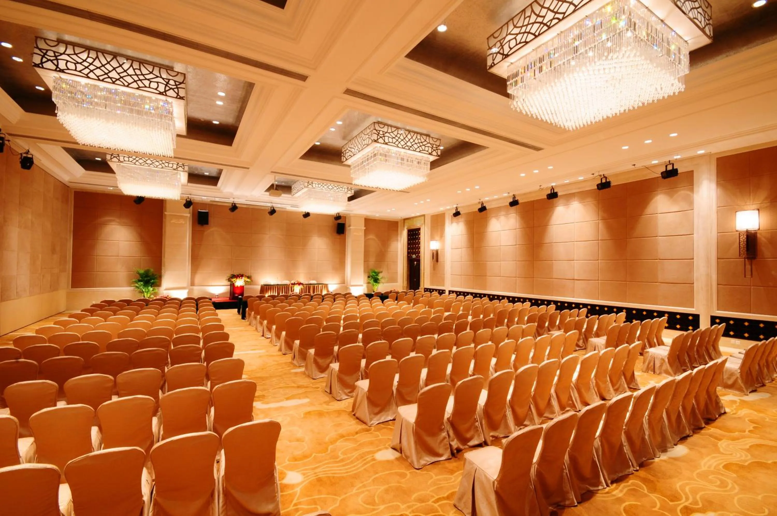 Business facilities in Jianguo Hotel Xi'an
