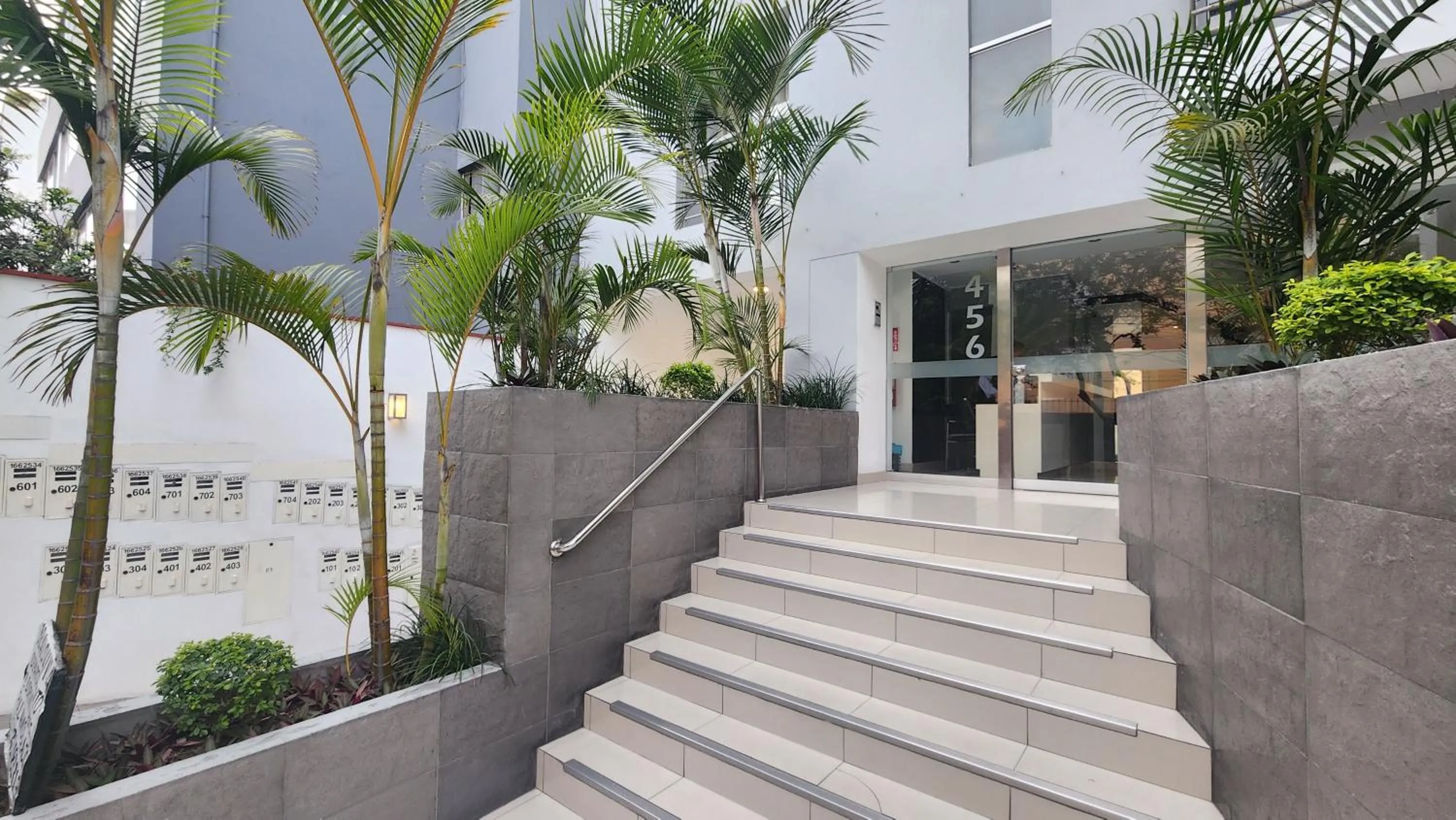 Miraflores Modern Baja Balta