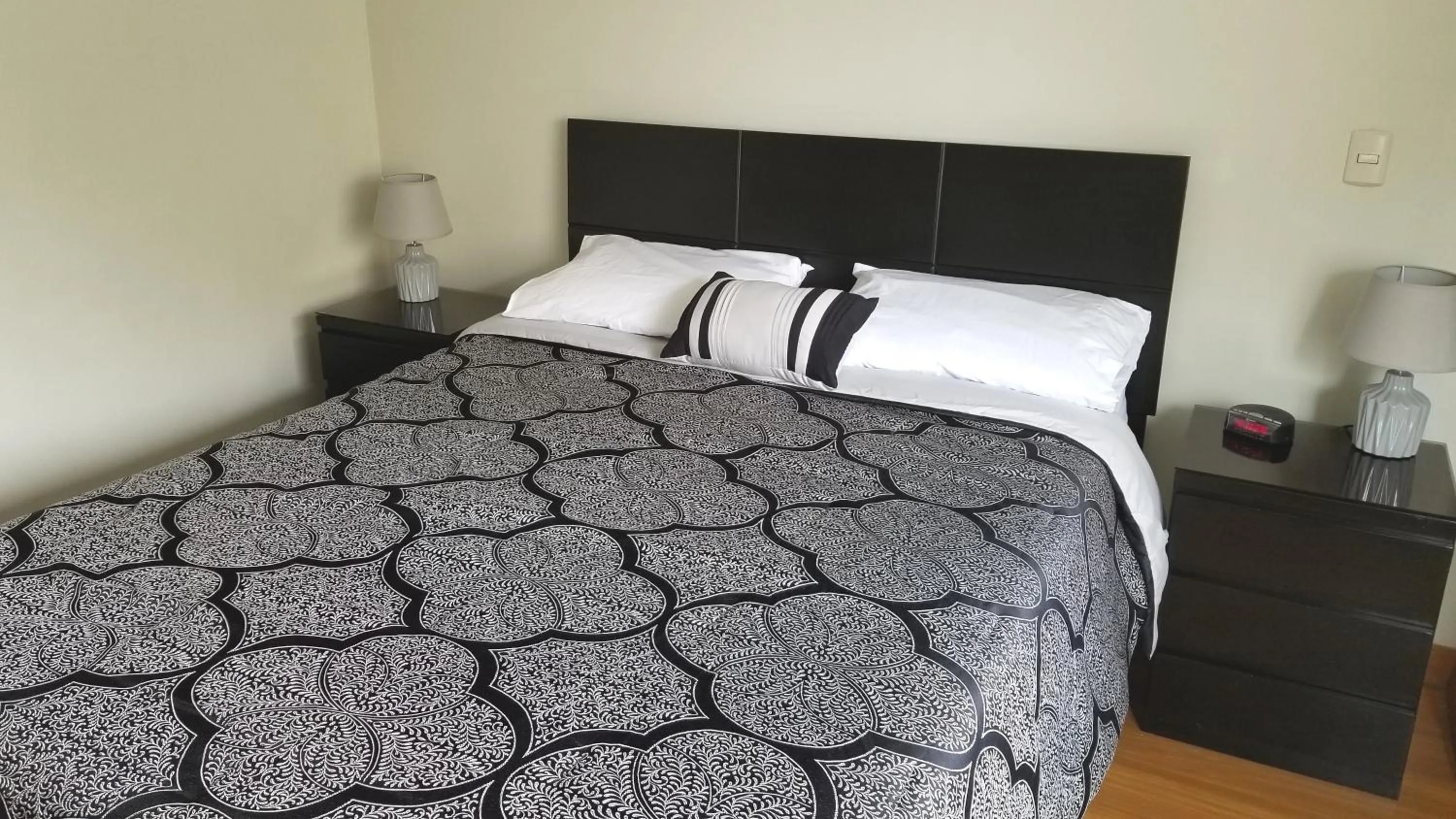 Bed in Miraflores Modern Baja Balta