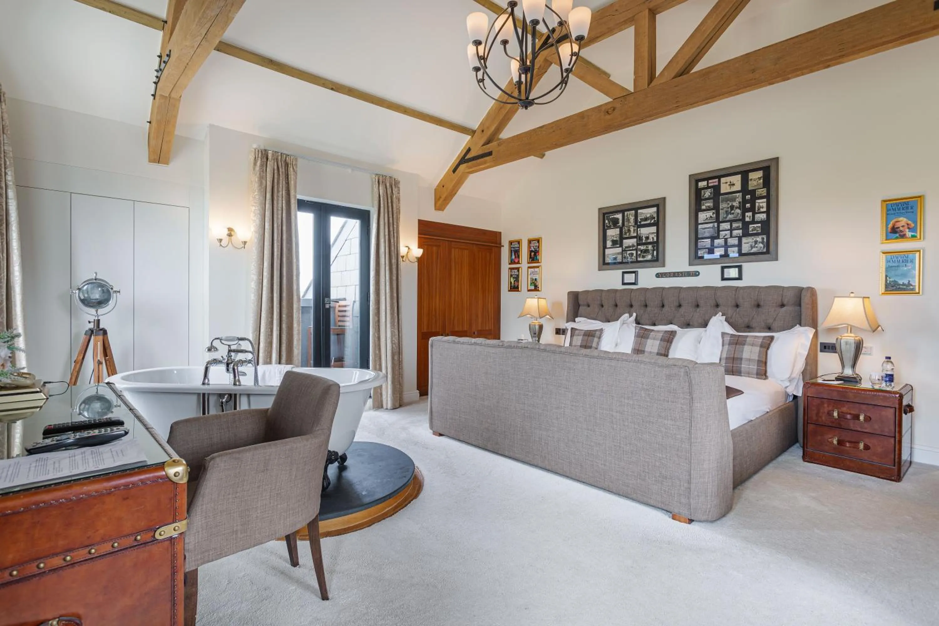 Bedroom in The Jamaica Inn, Bodmin, Cornwall - The Coaching Inn Group