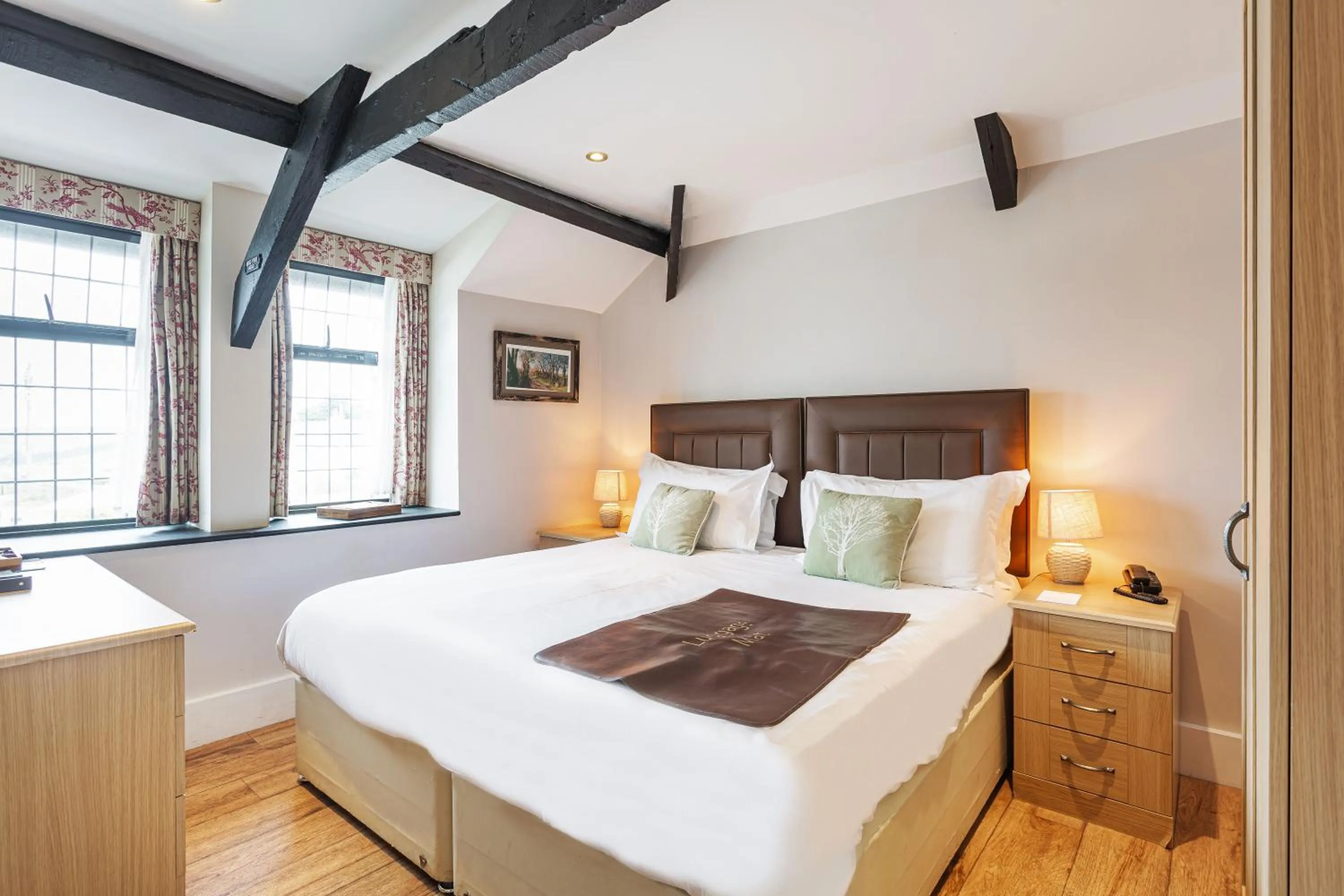 Bed in The Jamaica Inn, Bodmin, Cornwall - The Coaching Inn Group