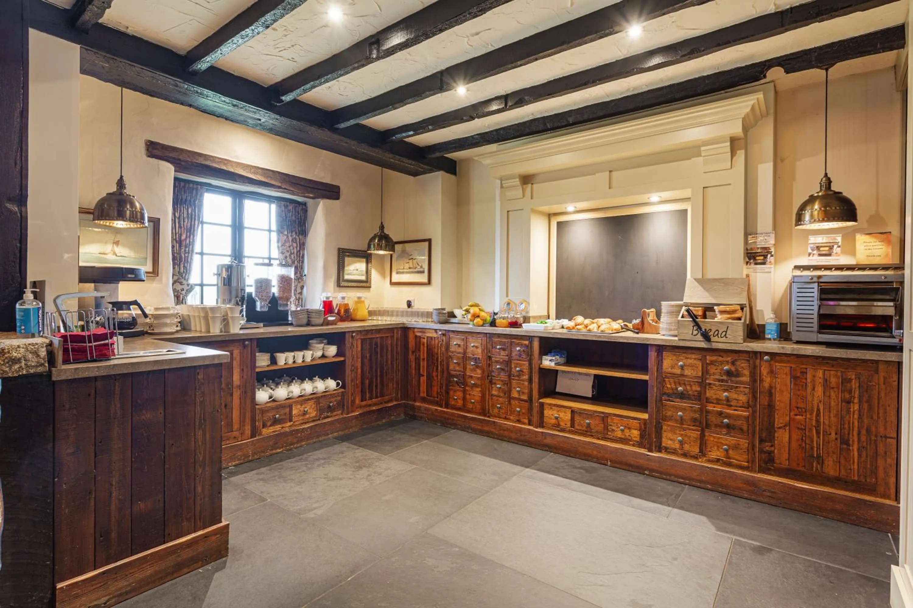 Restaurant/places to eat in The Jamaica Inn, Bodmin, Cornwall - The Coaching Inn Group